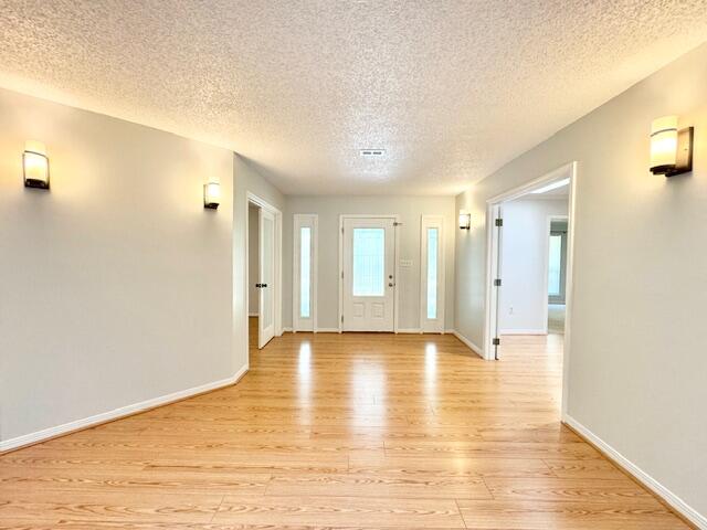 ROCKY BAYOU COUNTRY CLUB ESTATES 3 - Residential Lease