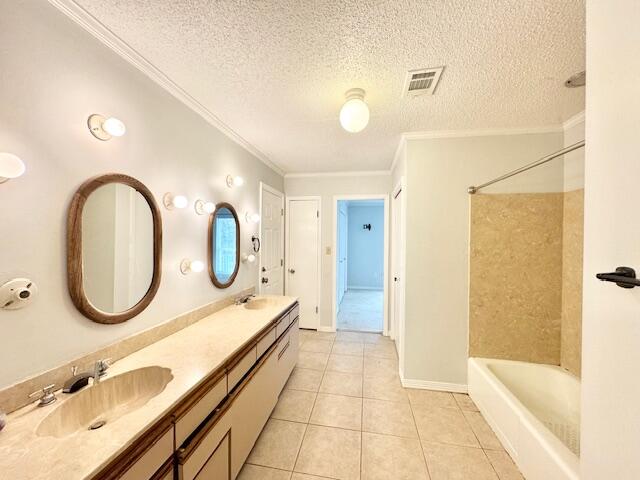 ROCKY BAYOU COUNTRY CLUB ESTATES 3 - Residential Lease