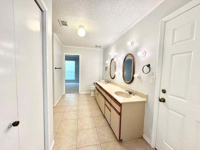 ROCKY BAYOU COUNTRY CLUB ESTATES 3 - Residential Lease