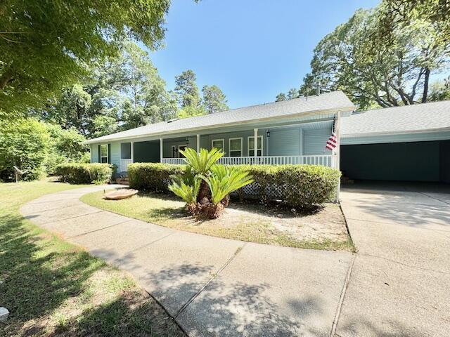 ROCKY BAYOU COUNTRY CLUB ESTATES 3 - Residential Lease