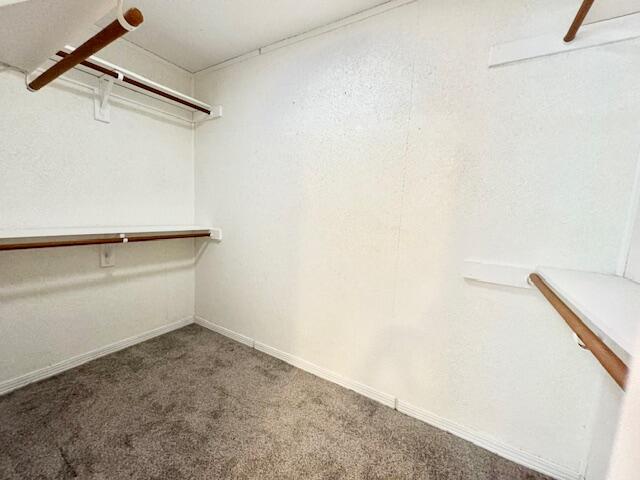 ROCKY BAYOU COUNTRY CLUB ESTATES 3 - Residential Lease