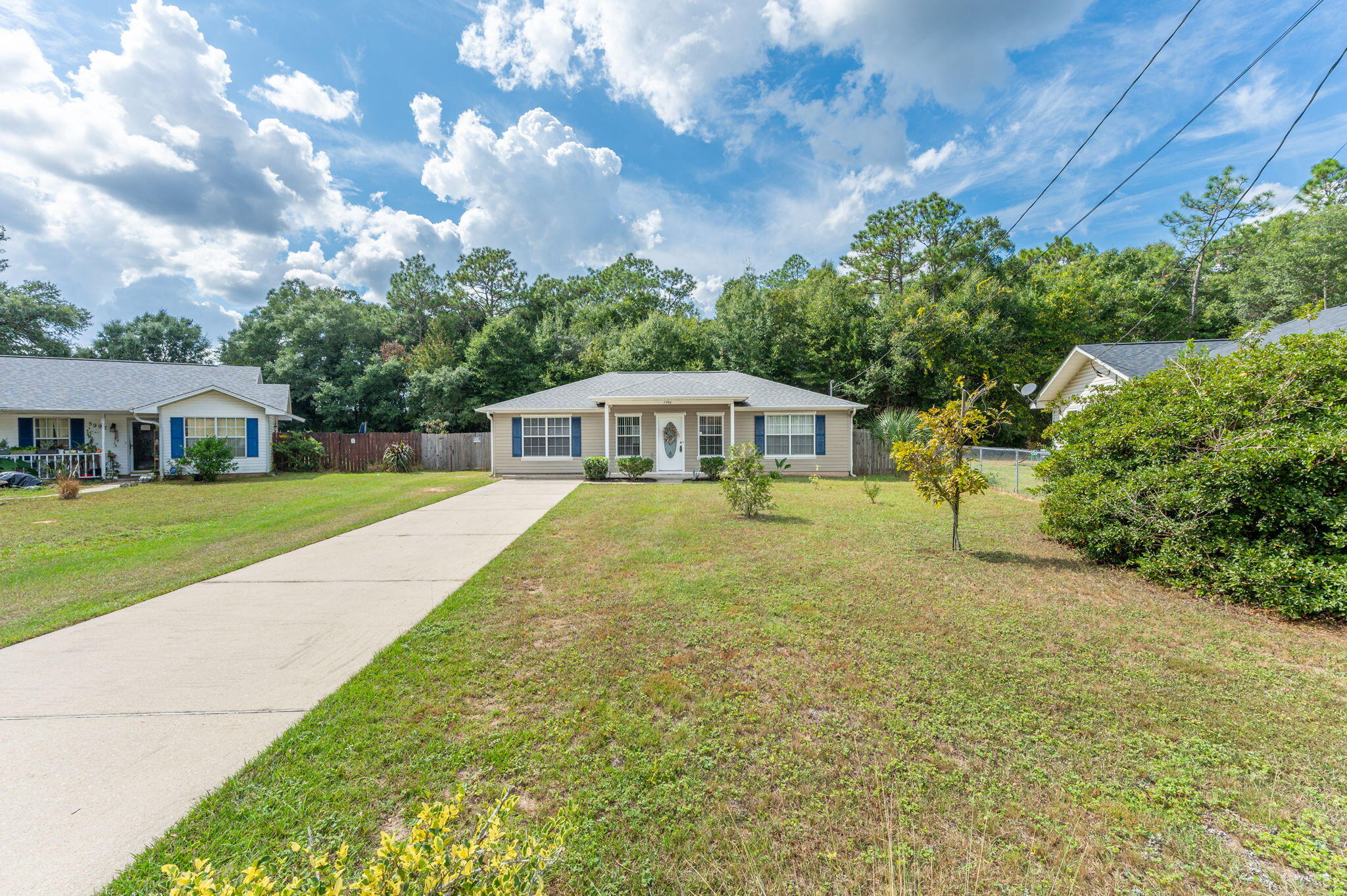 CHARLESTON OAKS - Residential