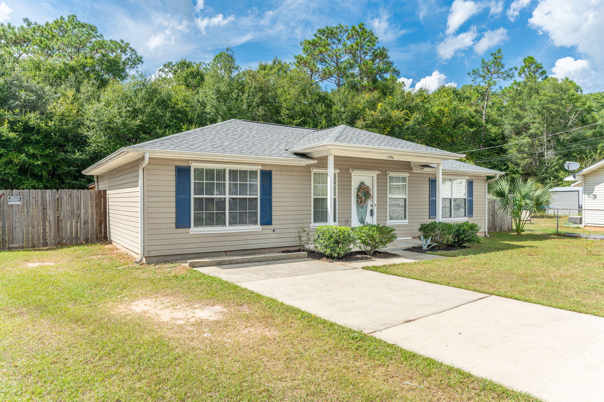 CHARLESTON OAKS - Residential