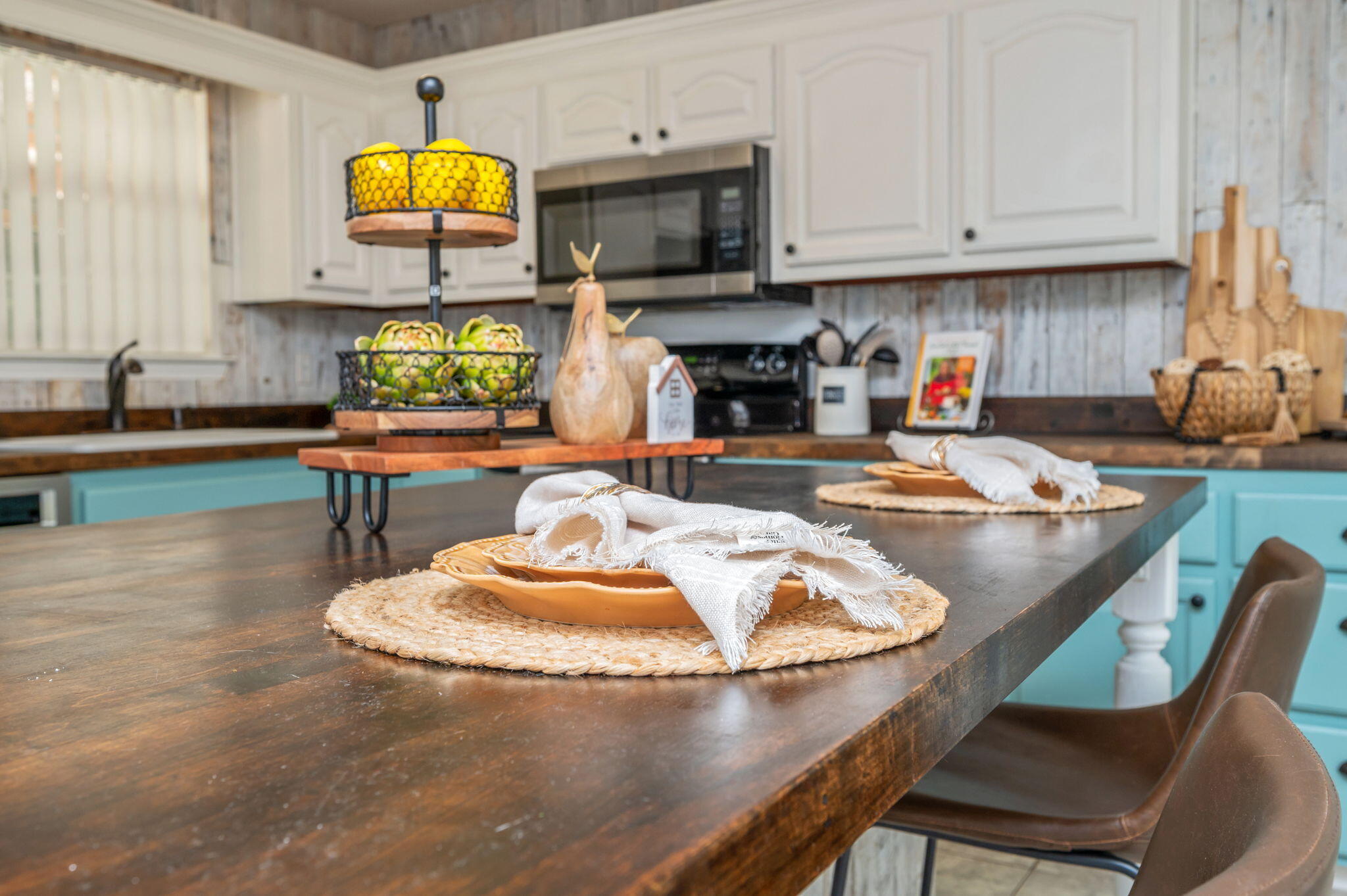 CHARLESTON OAKS - Residential