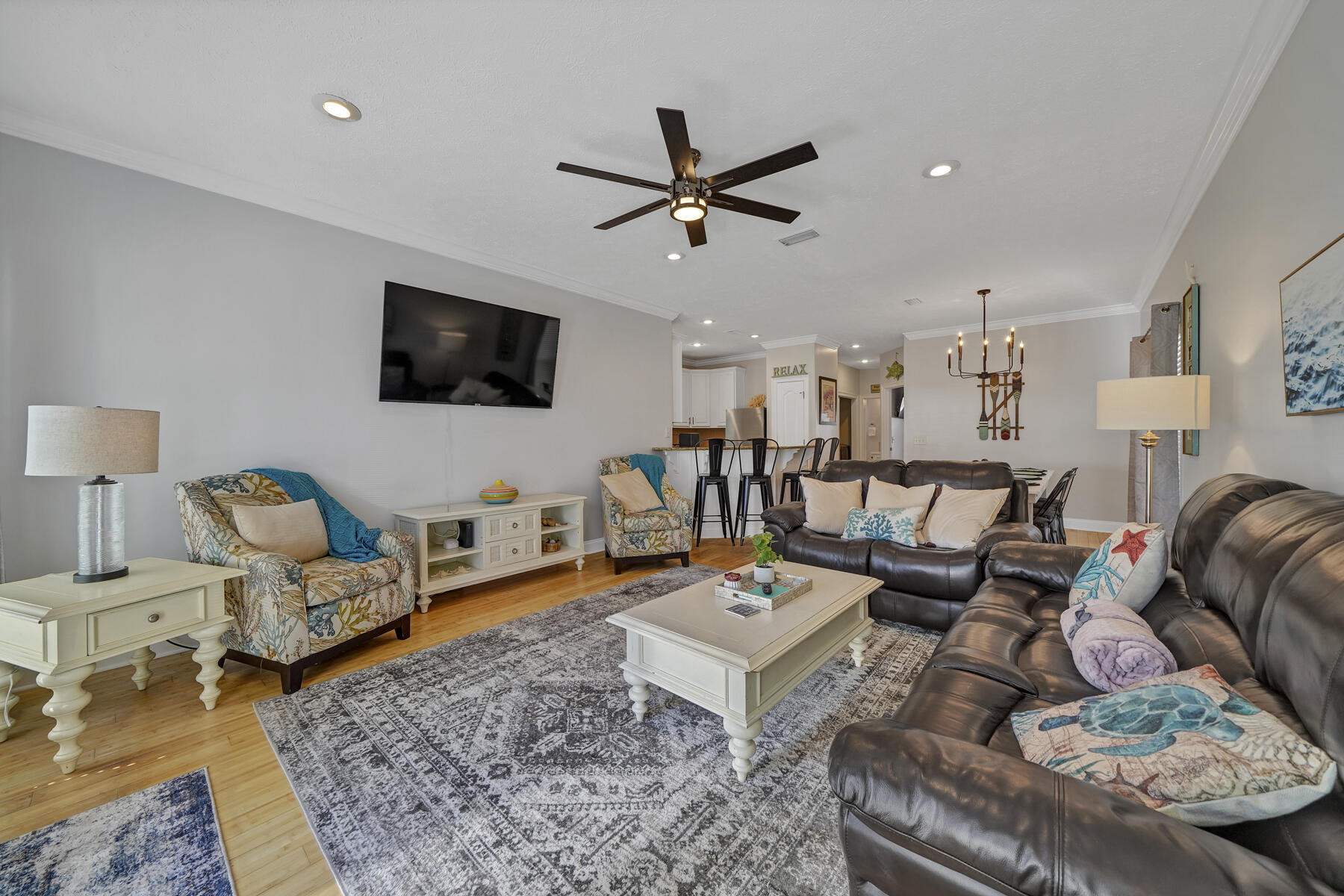 LAGUNA BEACH ESTATES 2ND ADDN - Residential