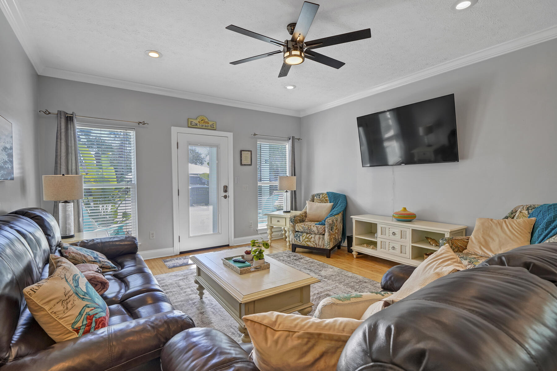 LAGUNA BEACH ESTATES 2ND ADDN - Residential