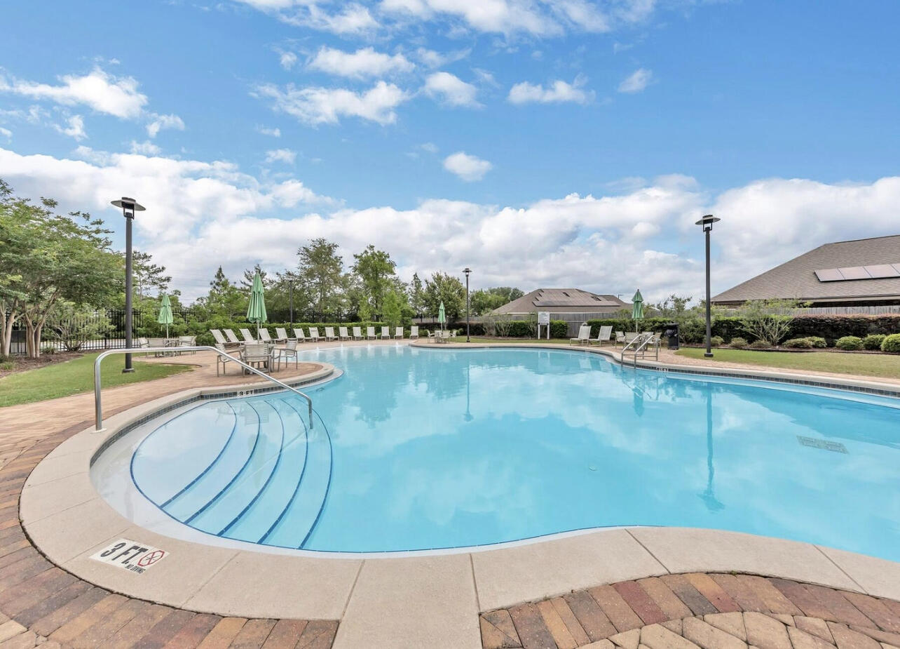 REDSTONE COMMONS - Residential Lease