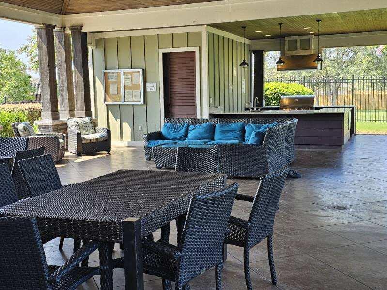 REDSTONE COMMONS - Residential Lease