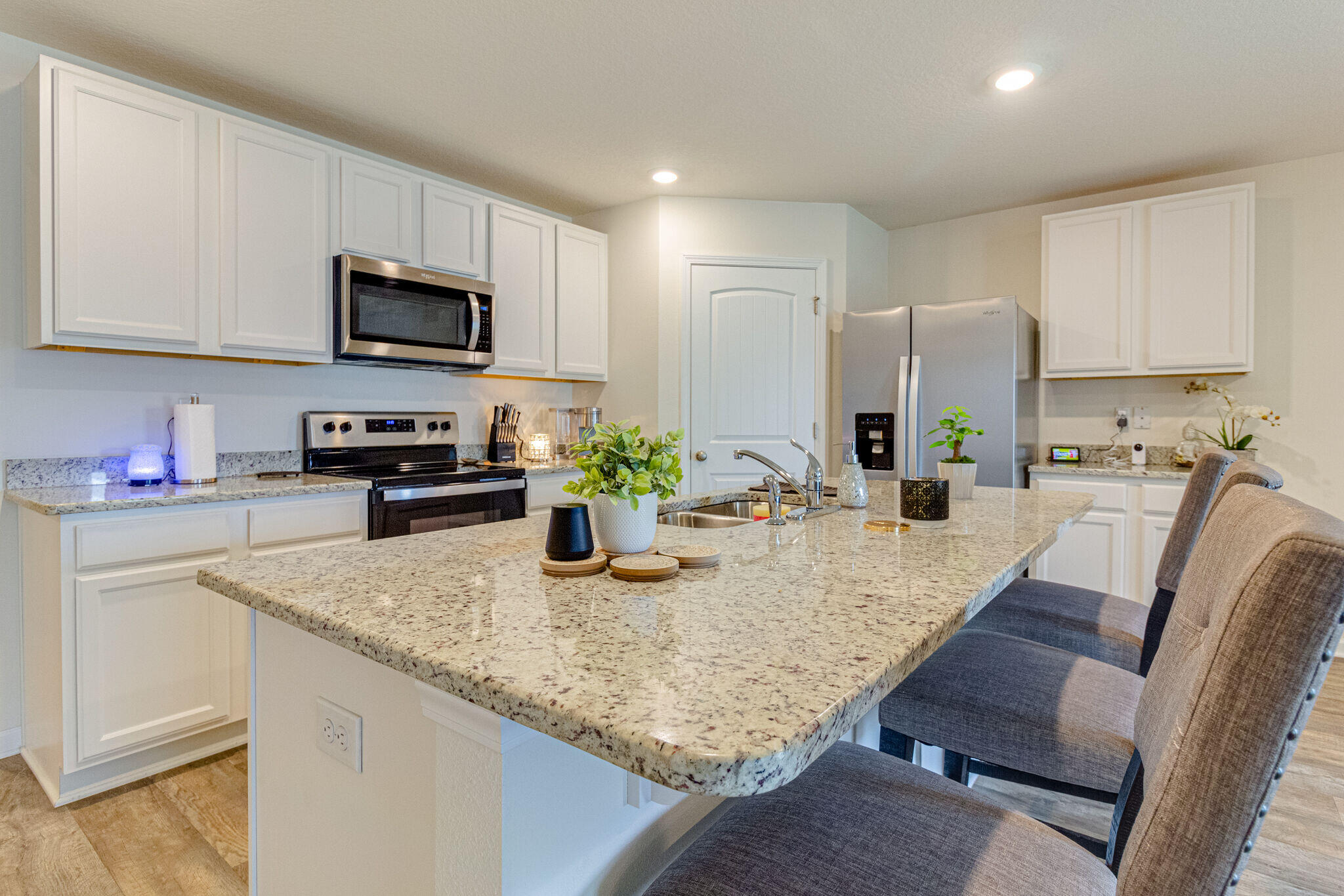 REDSTONE COMMONS - Residential Lease