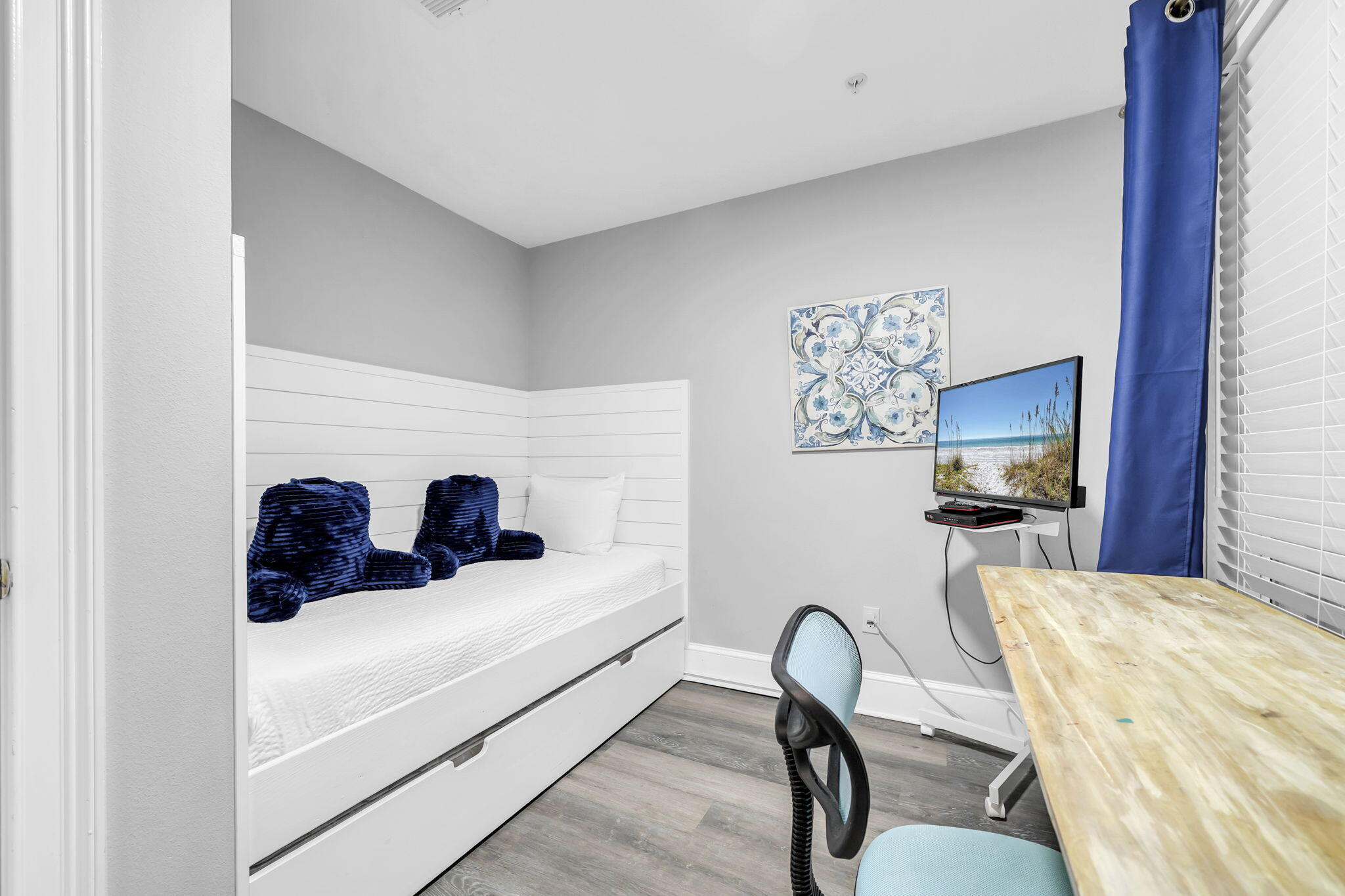 CRYSTAL DUNES CONDO - Residential