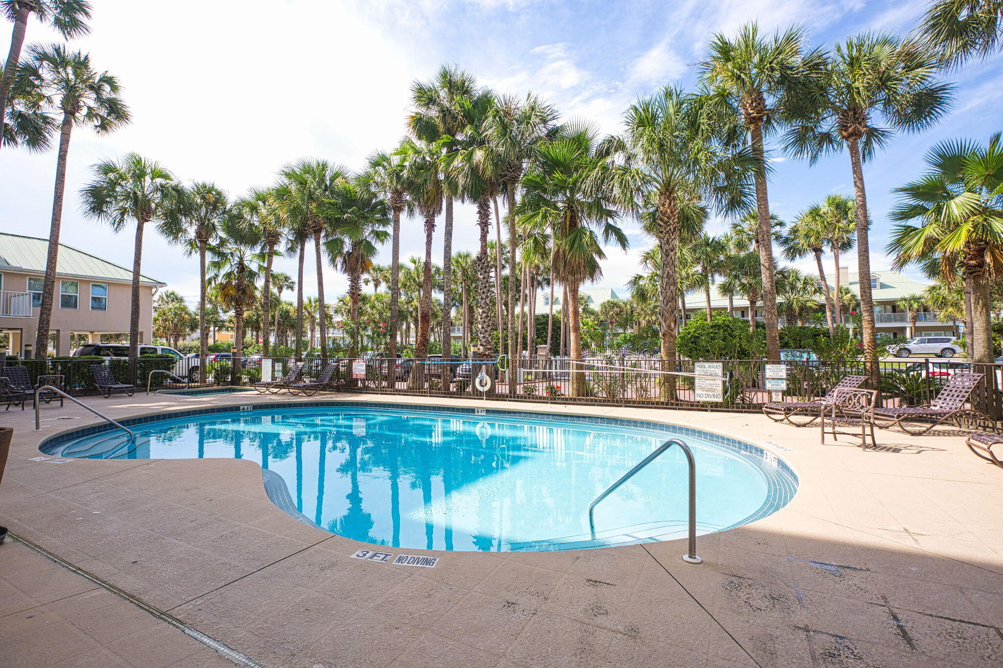 CRYSTAL DUNES CONDO - Residential