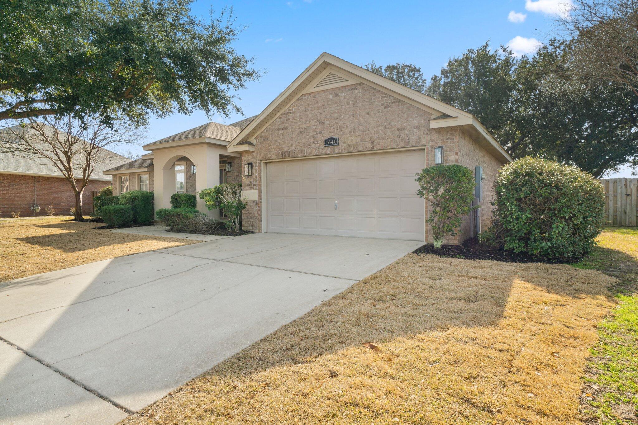 WOODLAWN HEIGHTS - Residential