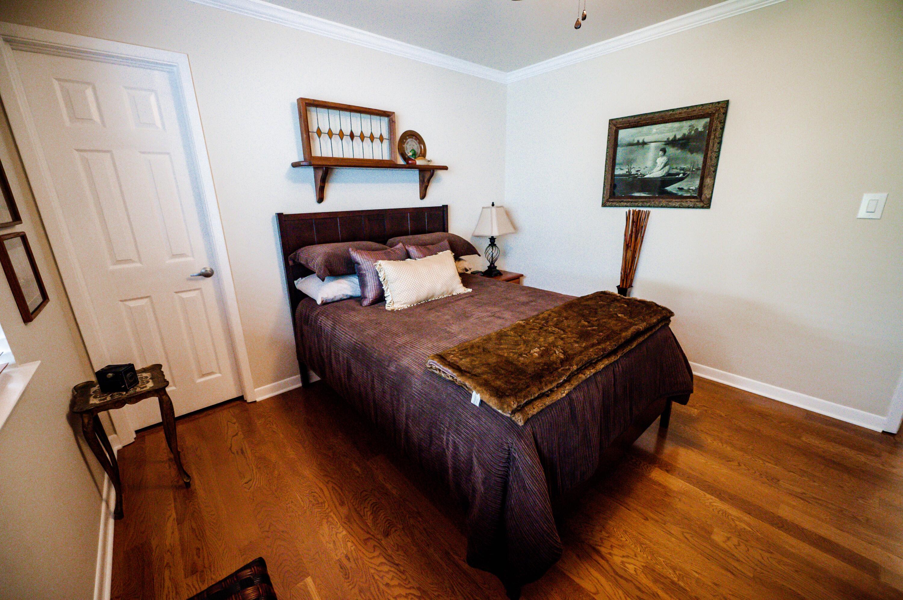 ROYAL OAKS - Residential