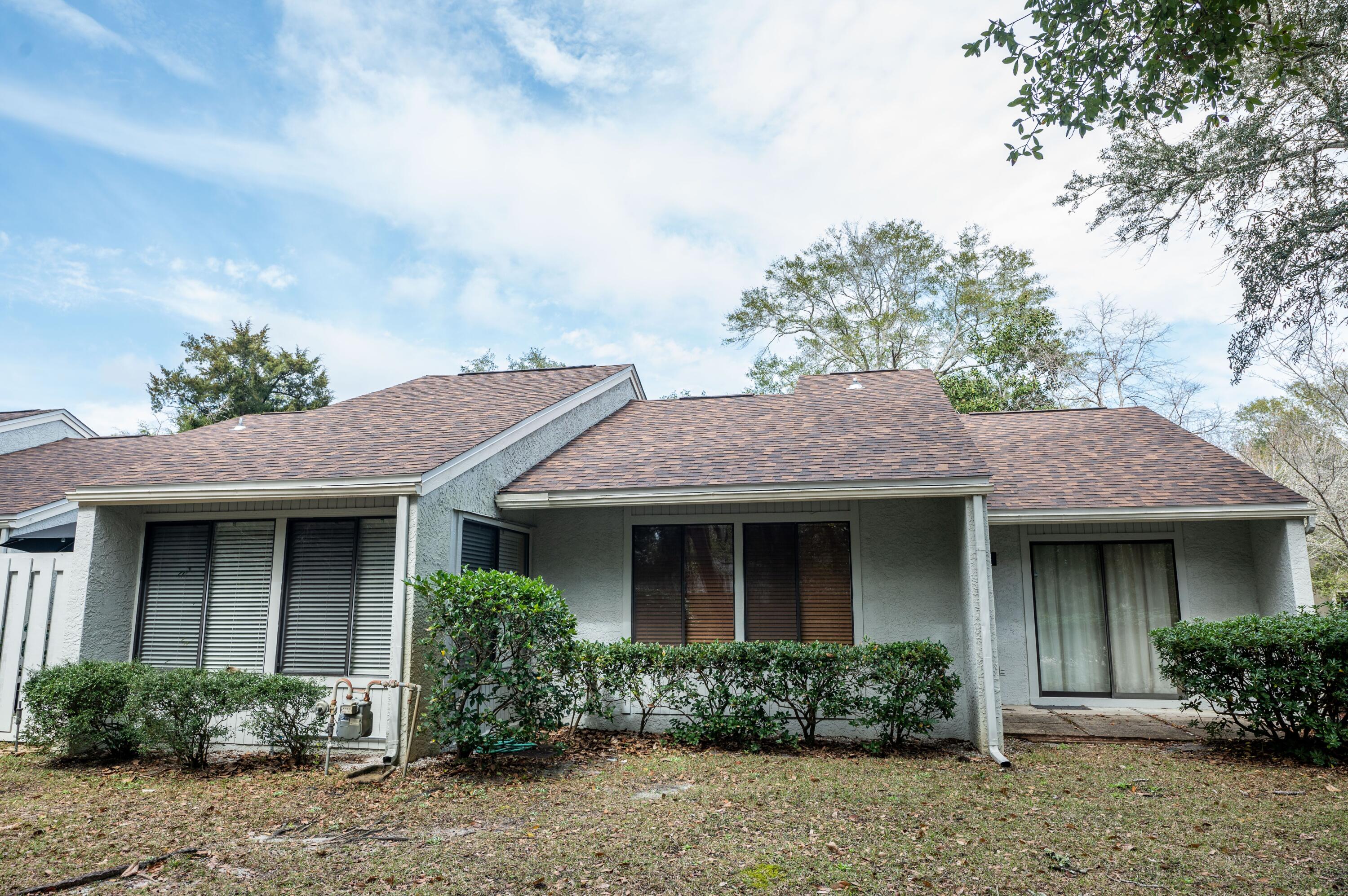 ROYAL OAKS - Residential