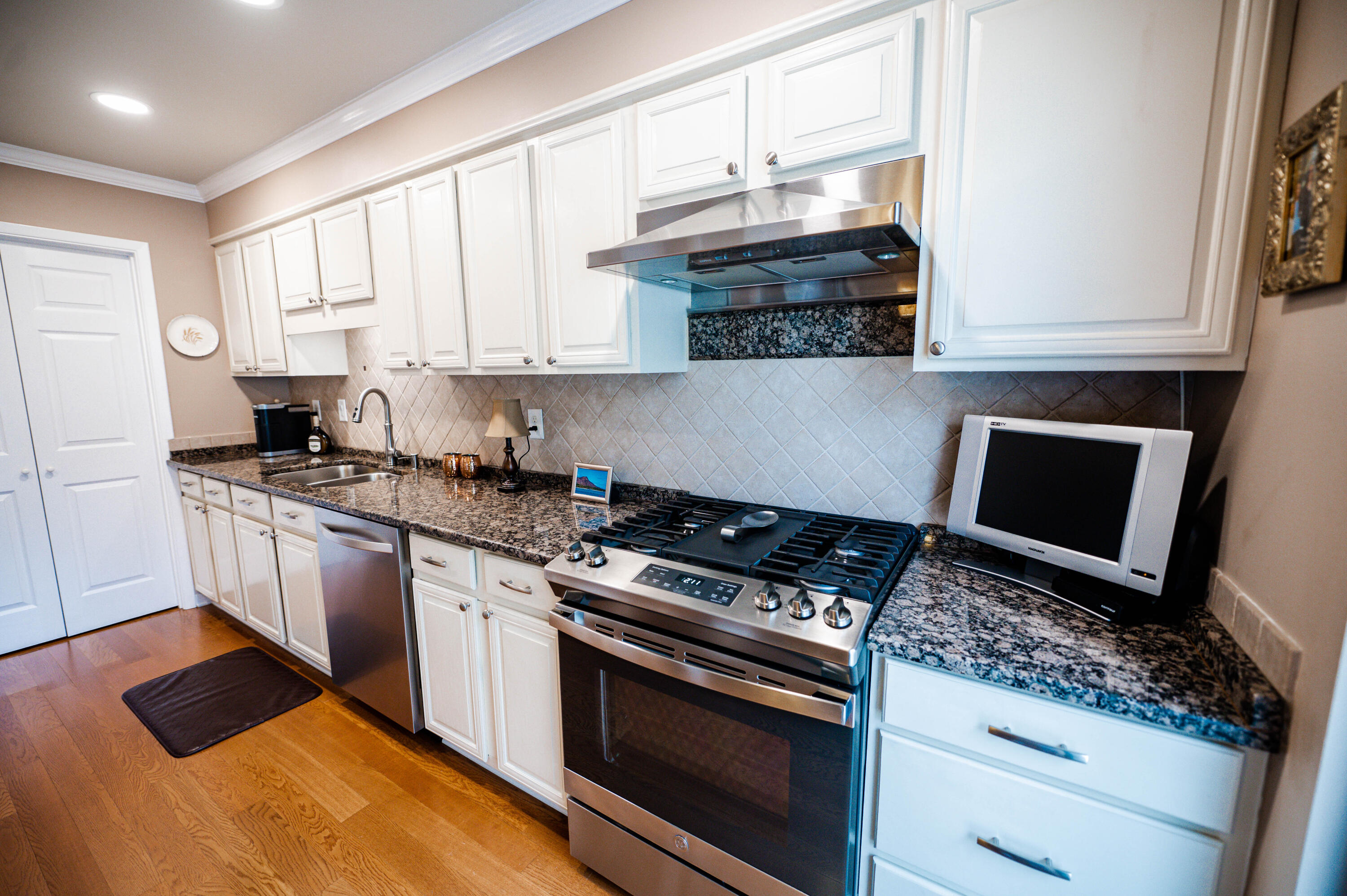 ROYAL OAKS - Residential