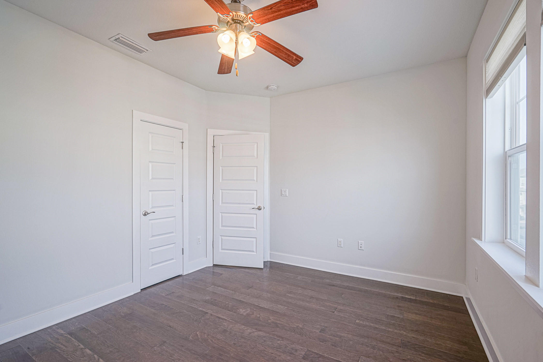 BY THE SEA - Residential