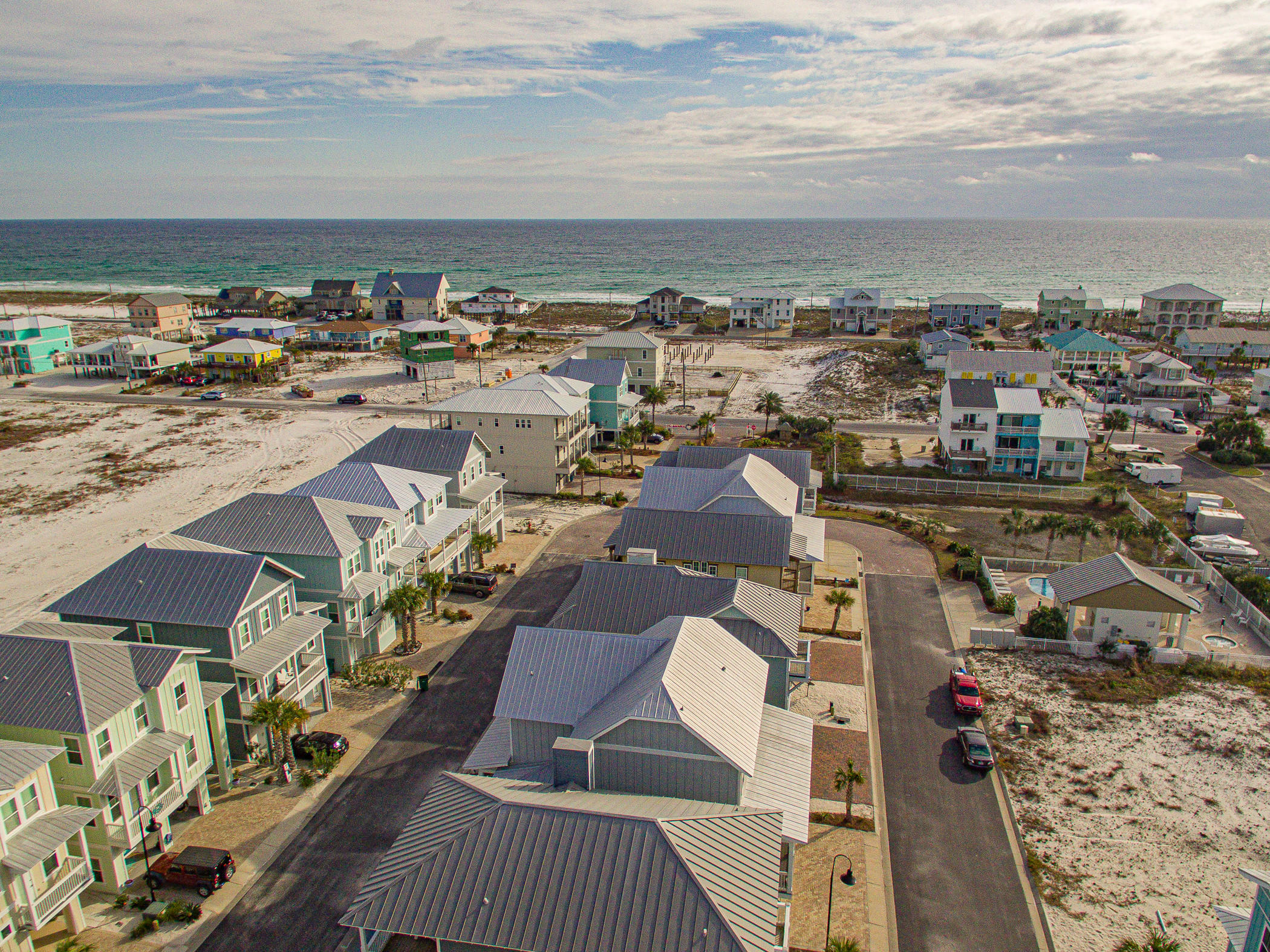 BY THE SEA - Residential