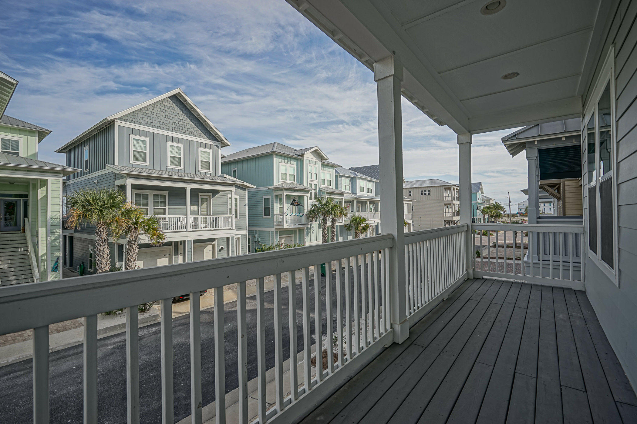 BY THE SEA - Residential