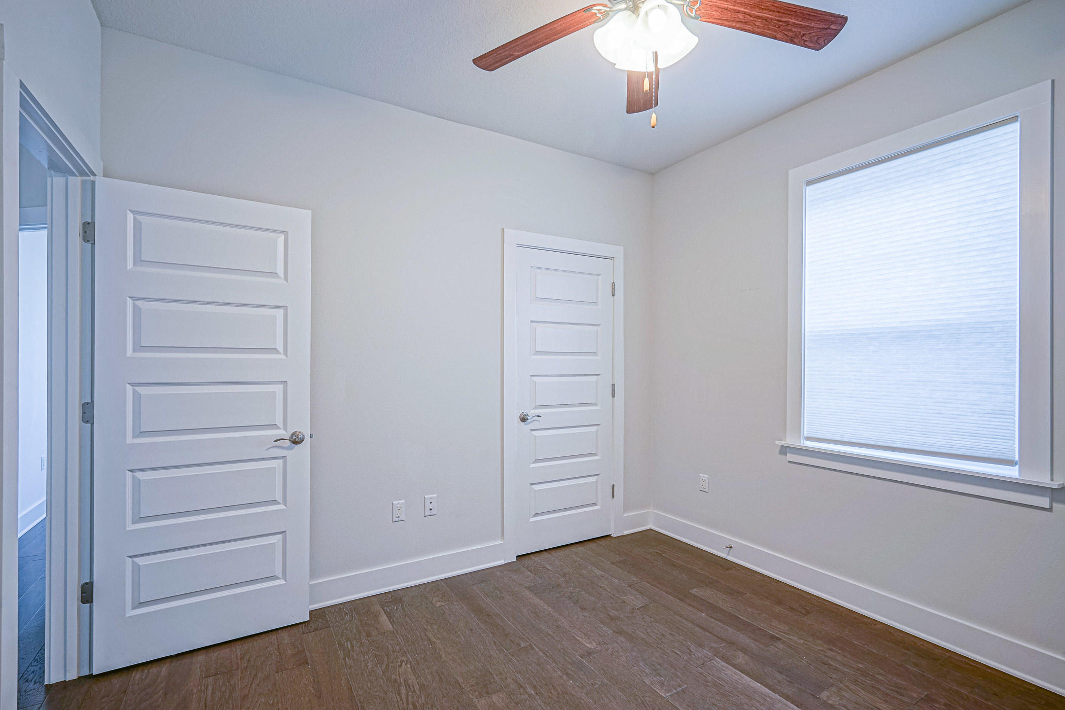 BY THE SEA - Residential