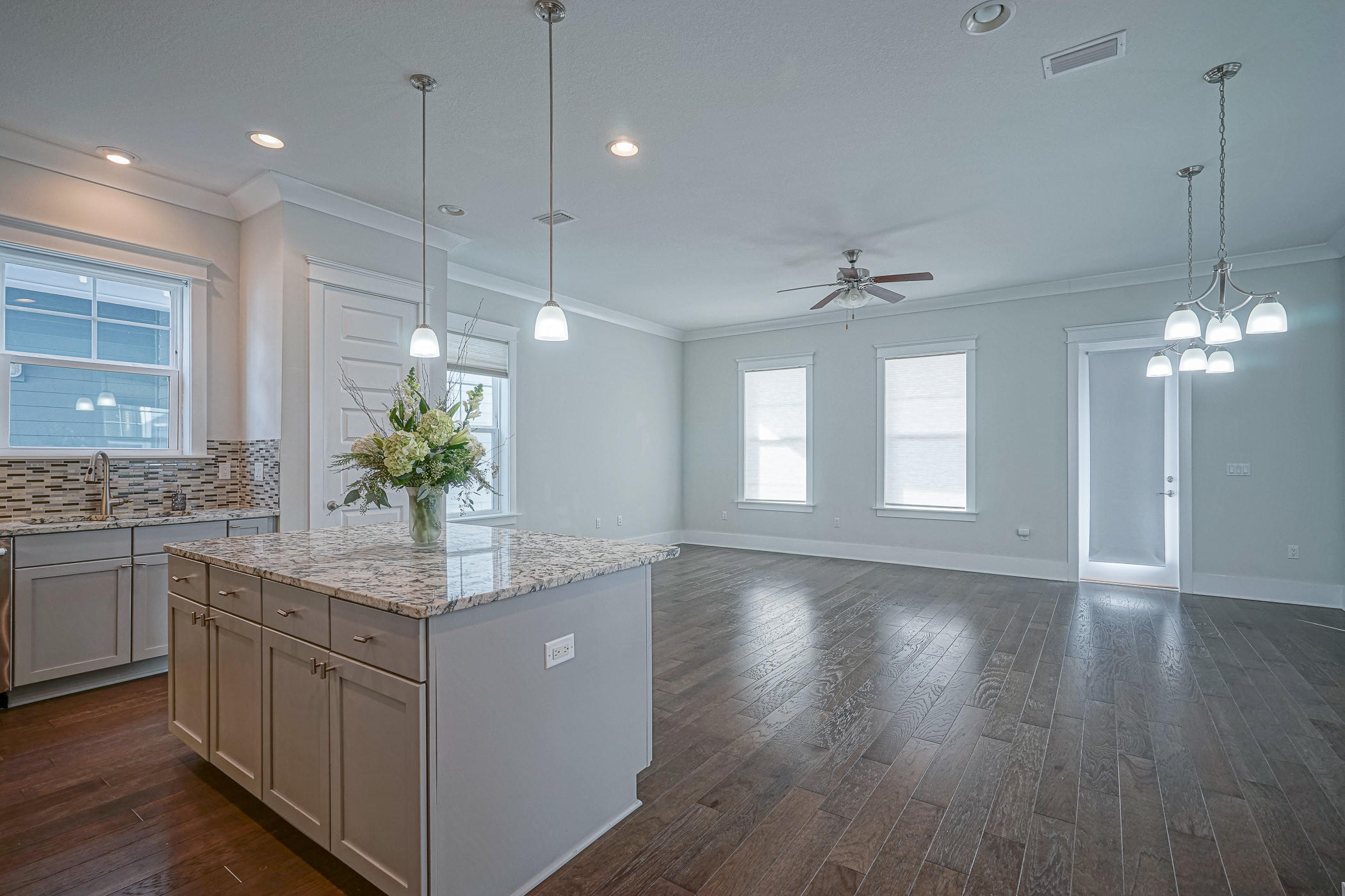 BY THE SEA - Residential