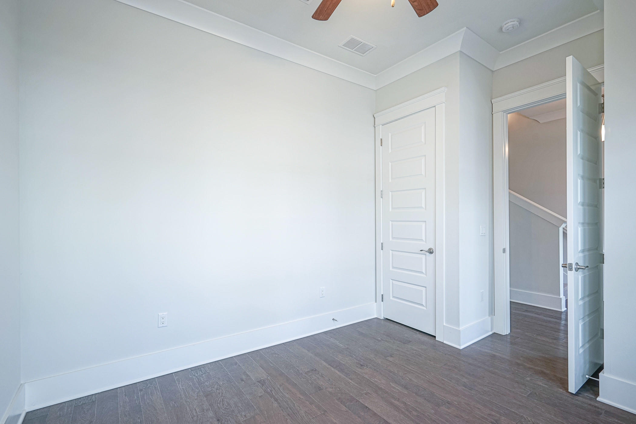 BY THE SEA - Residential