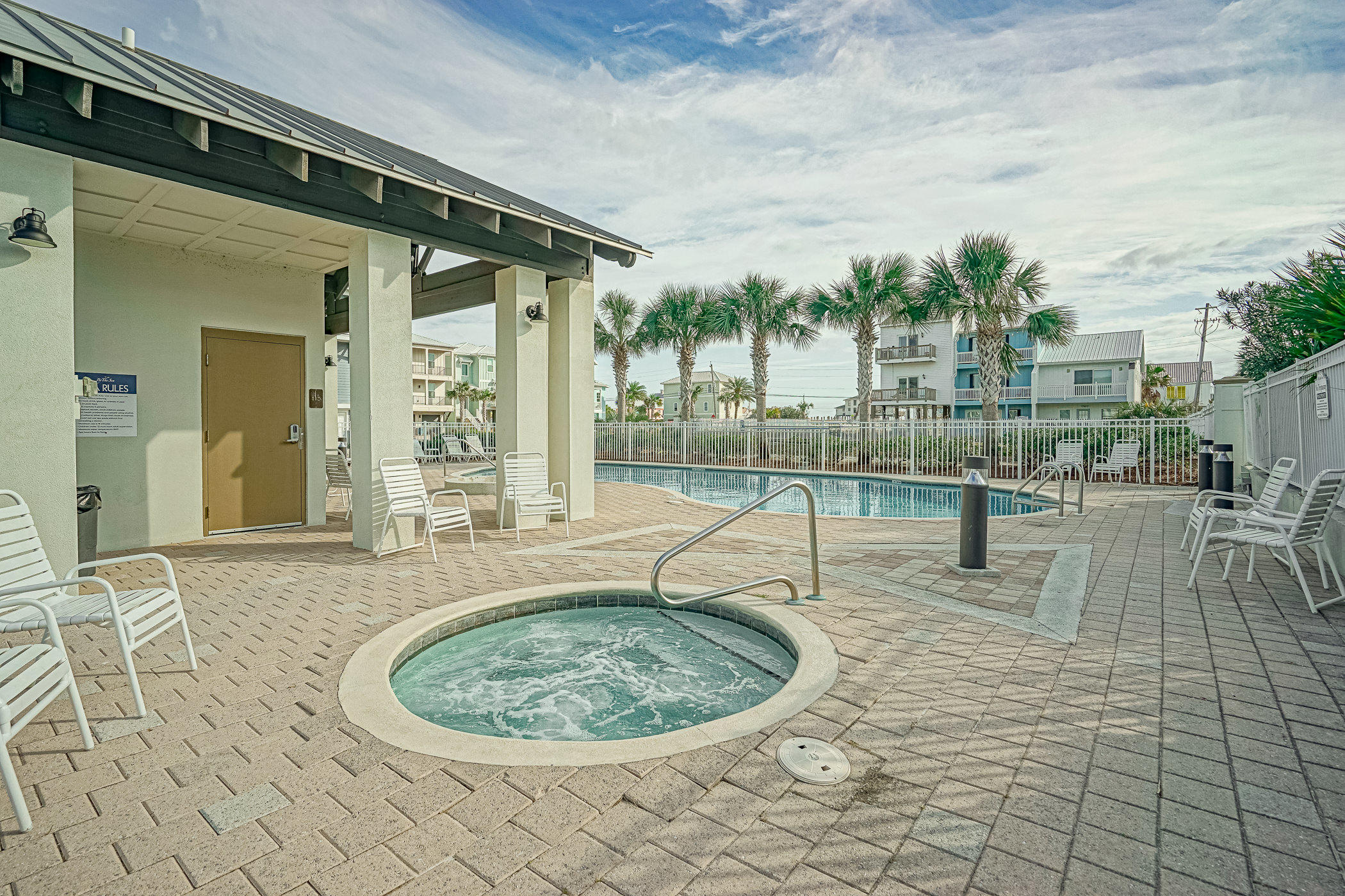 BY THE SEA - Residential