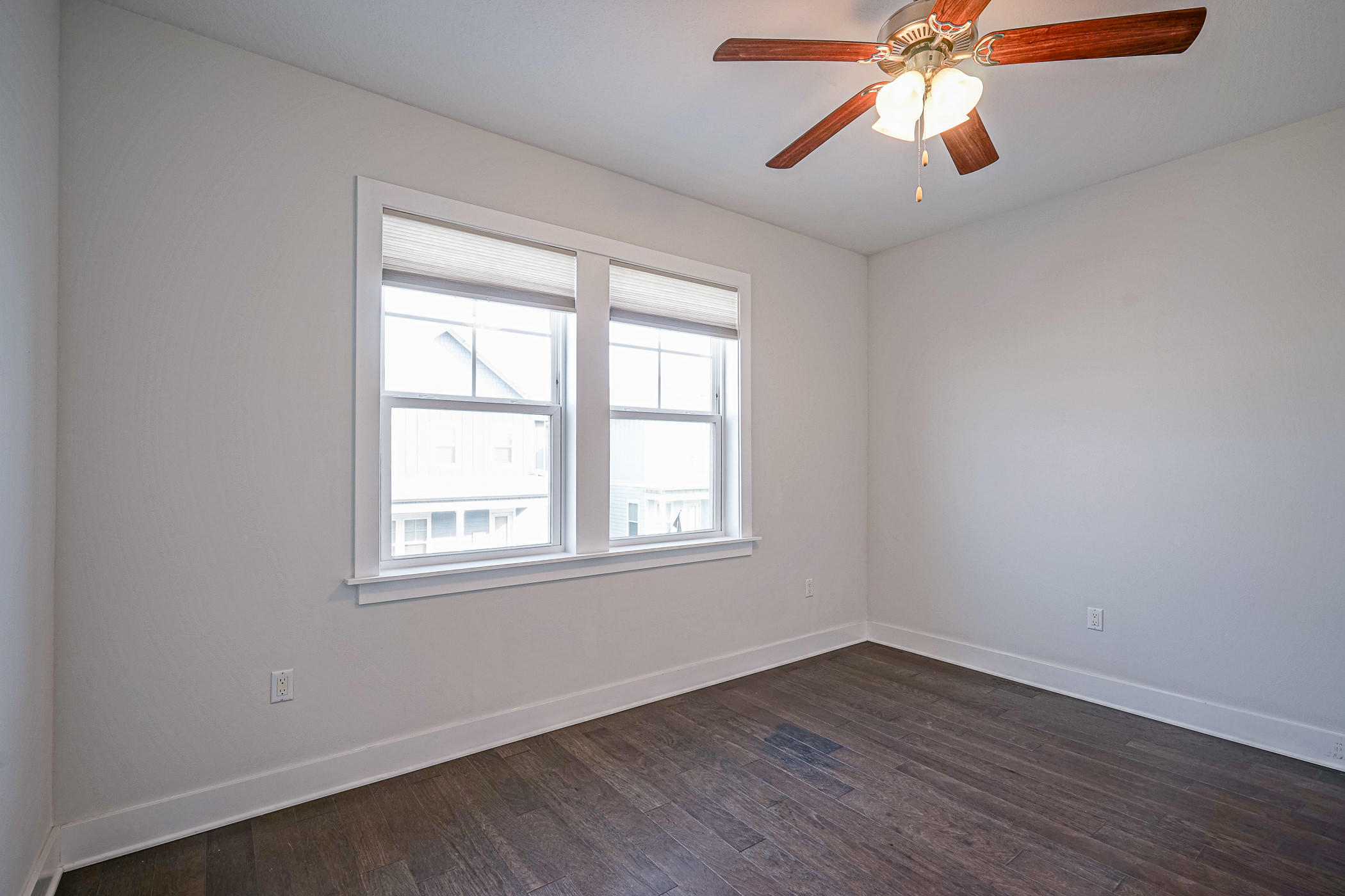 BY THE SEA - Residential