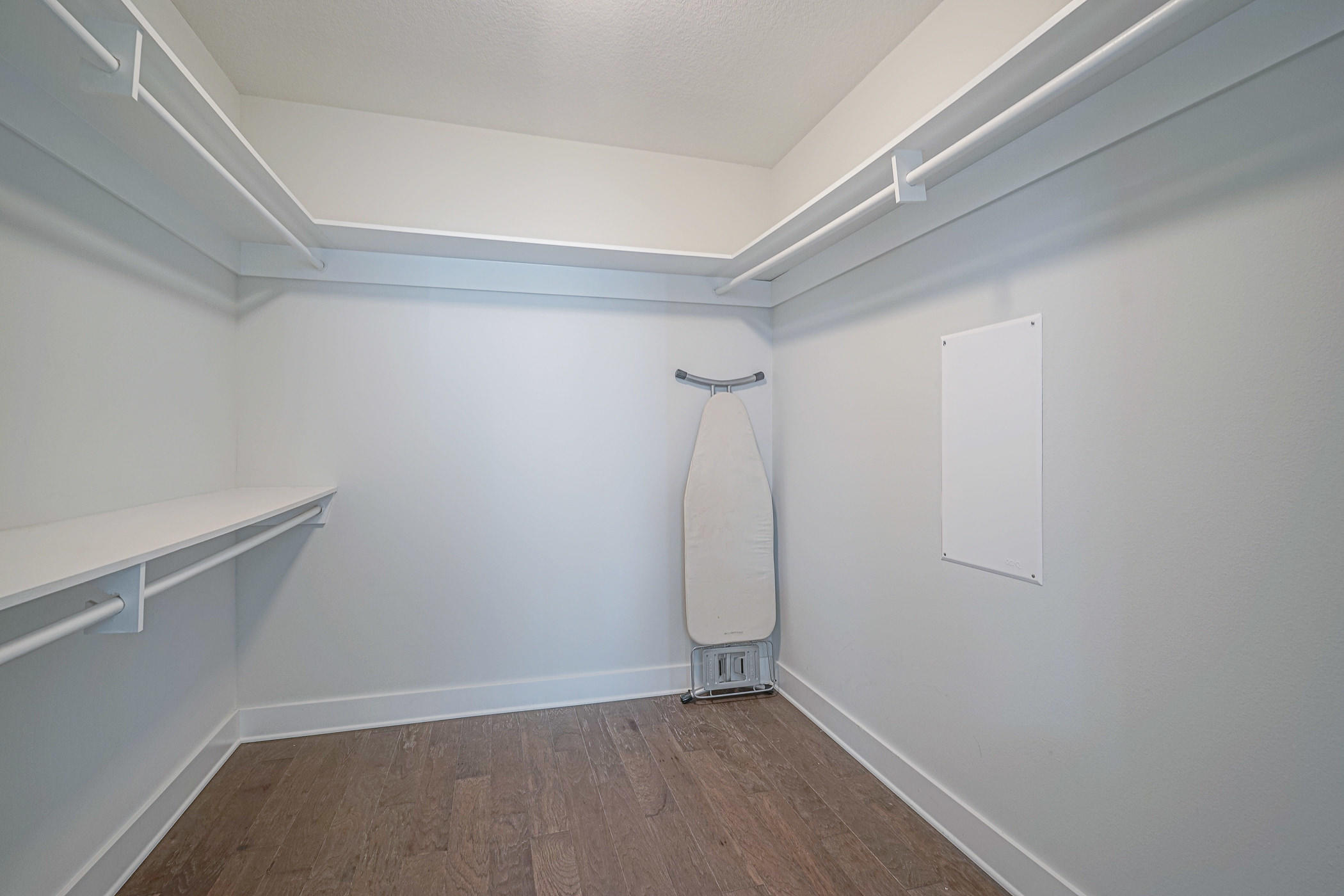 BY THE SEA - Residential