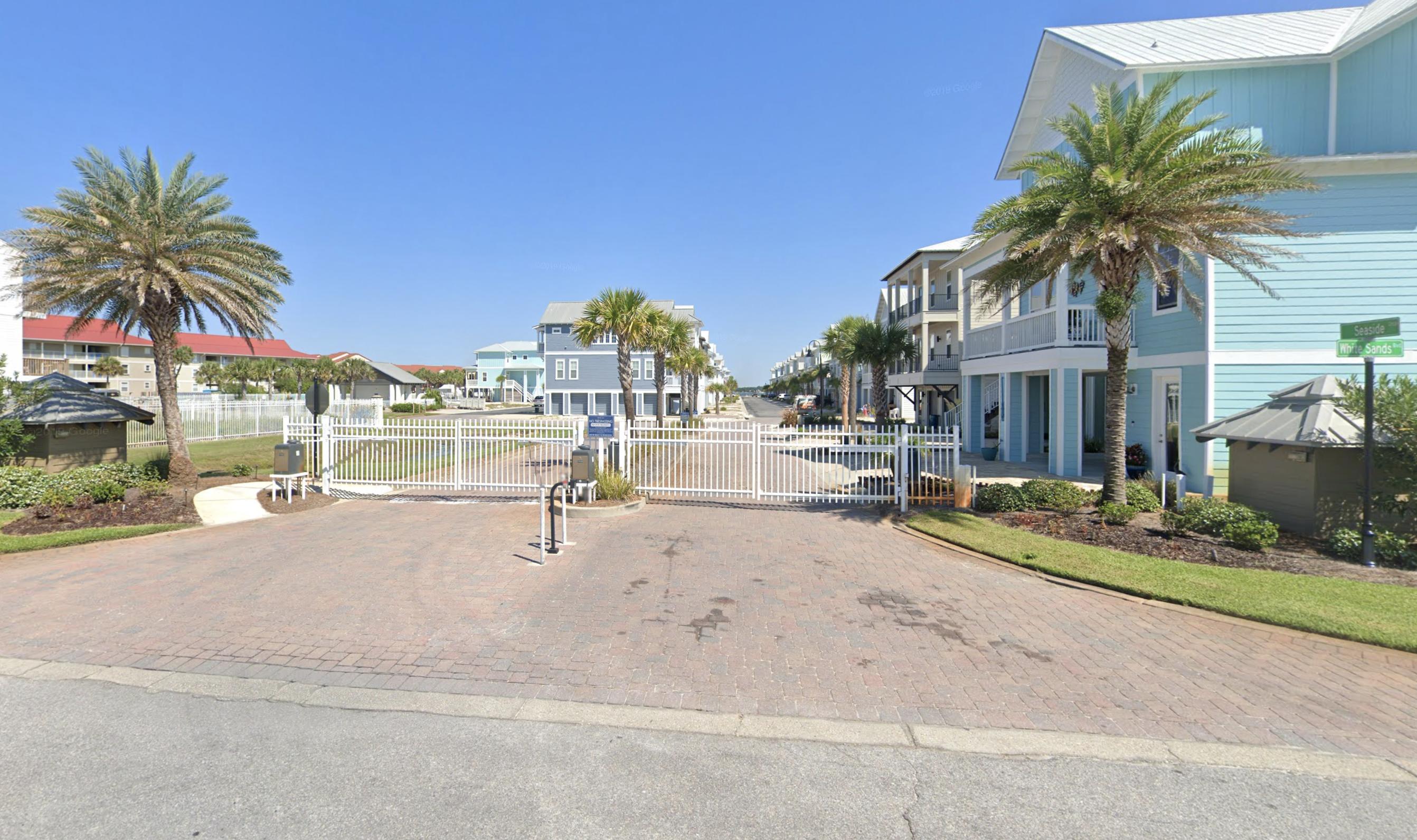 BY THE SEA - Residential