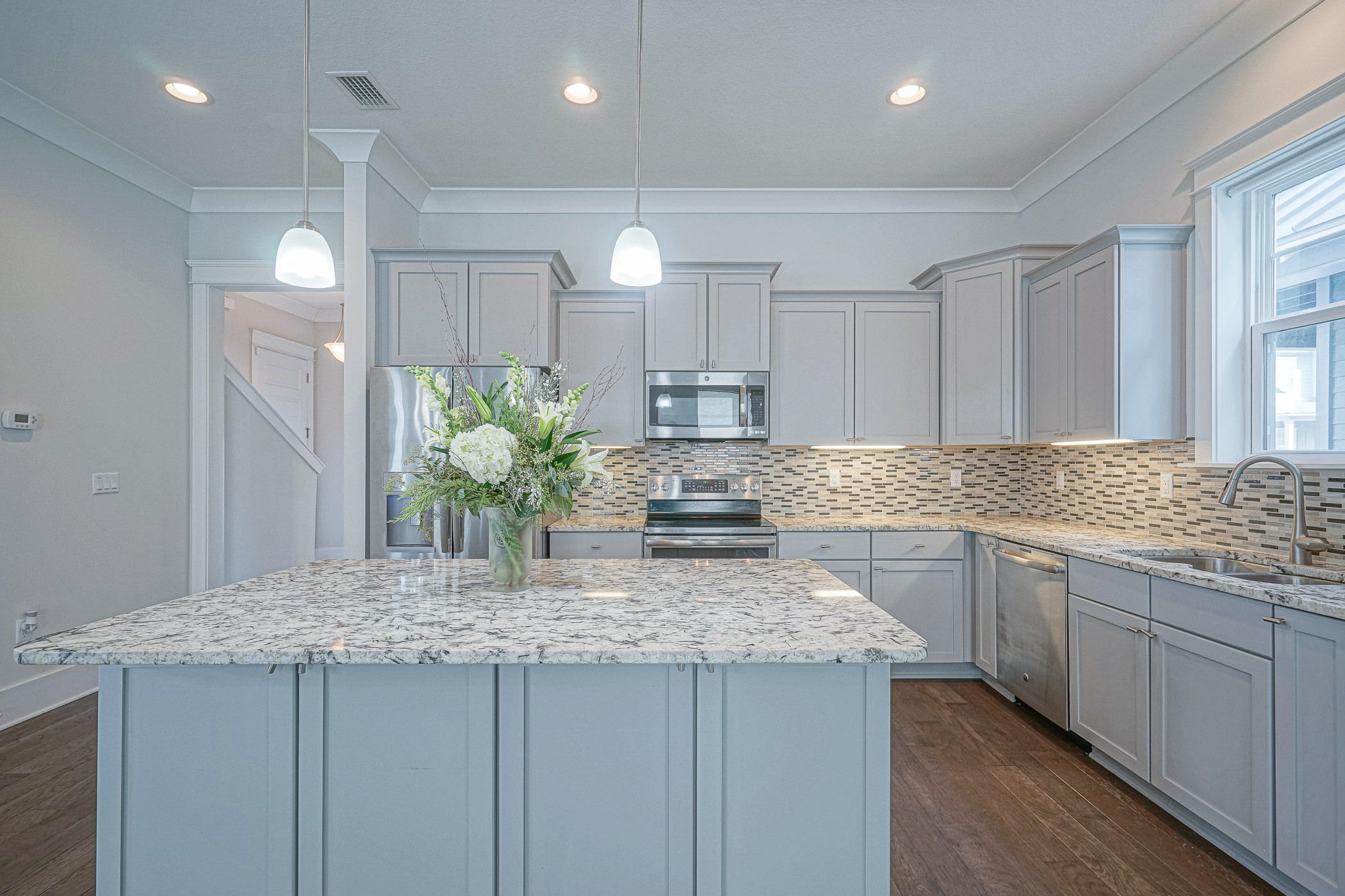 BY THE SEA - Residential