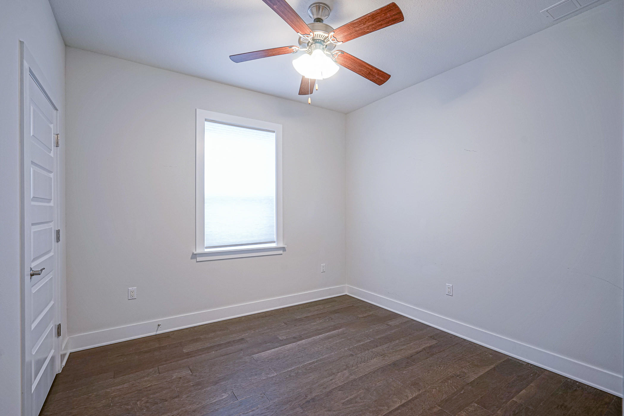 BY THE SEA - Residential