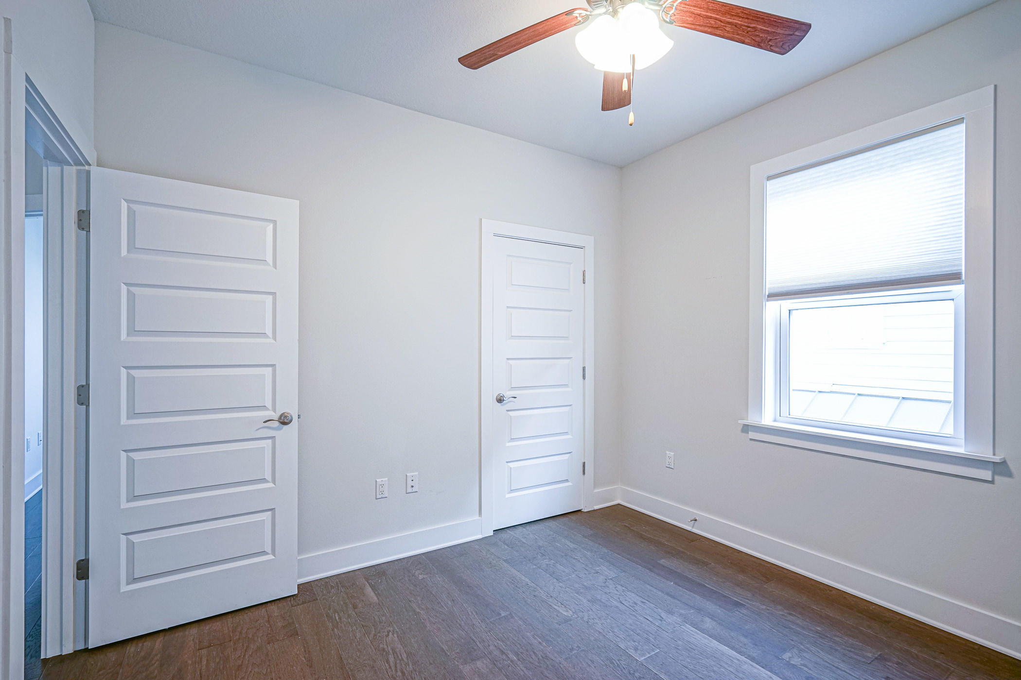 BY THE SEA - Residential