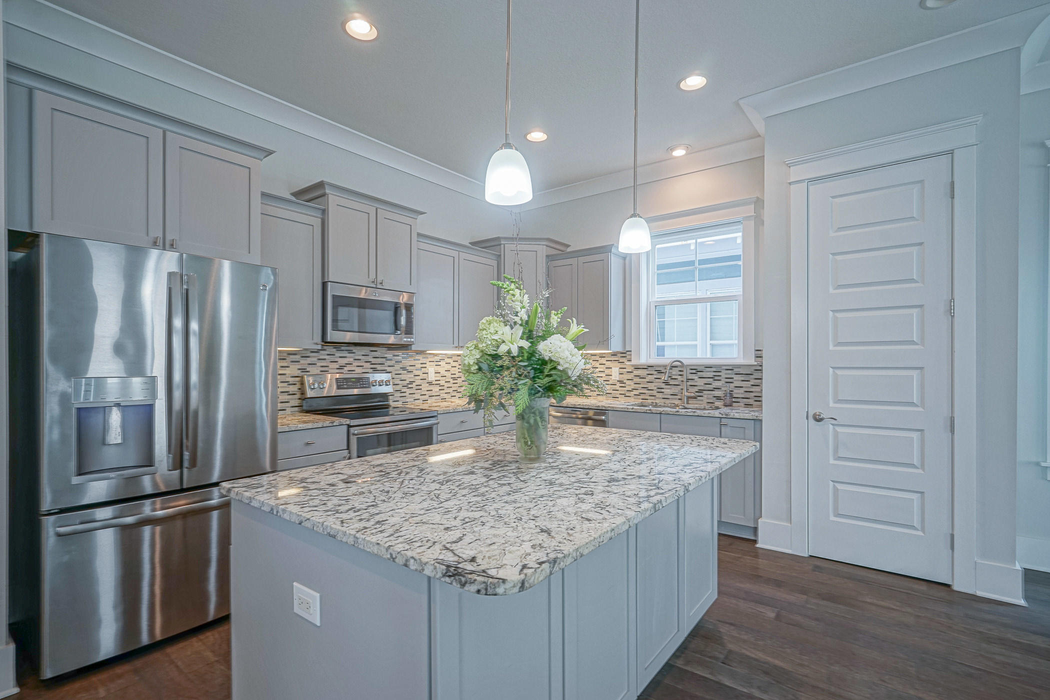 BY THE SEA - Residential