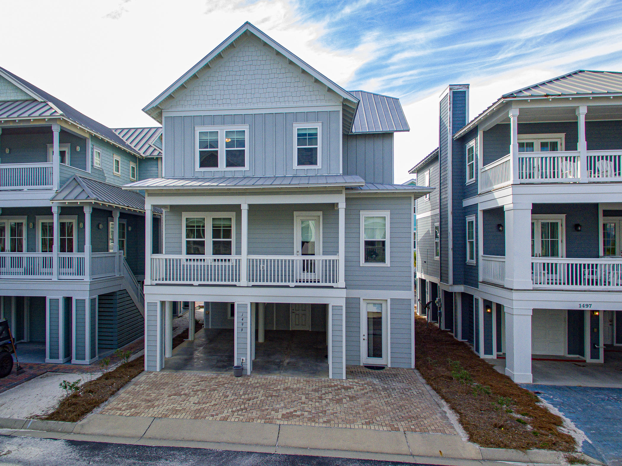 BY THE SEA - Residential