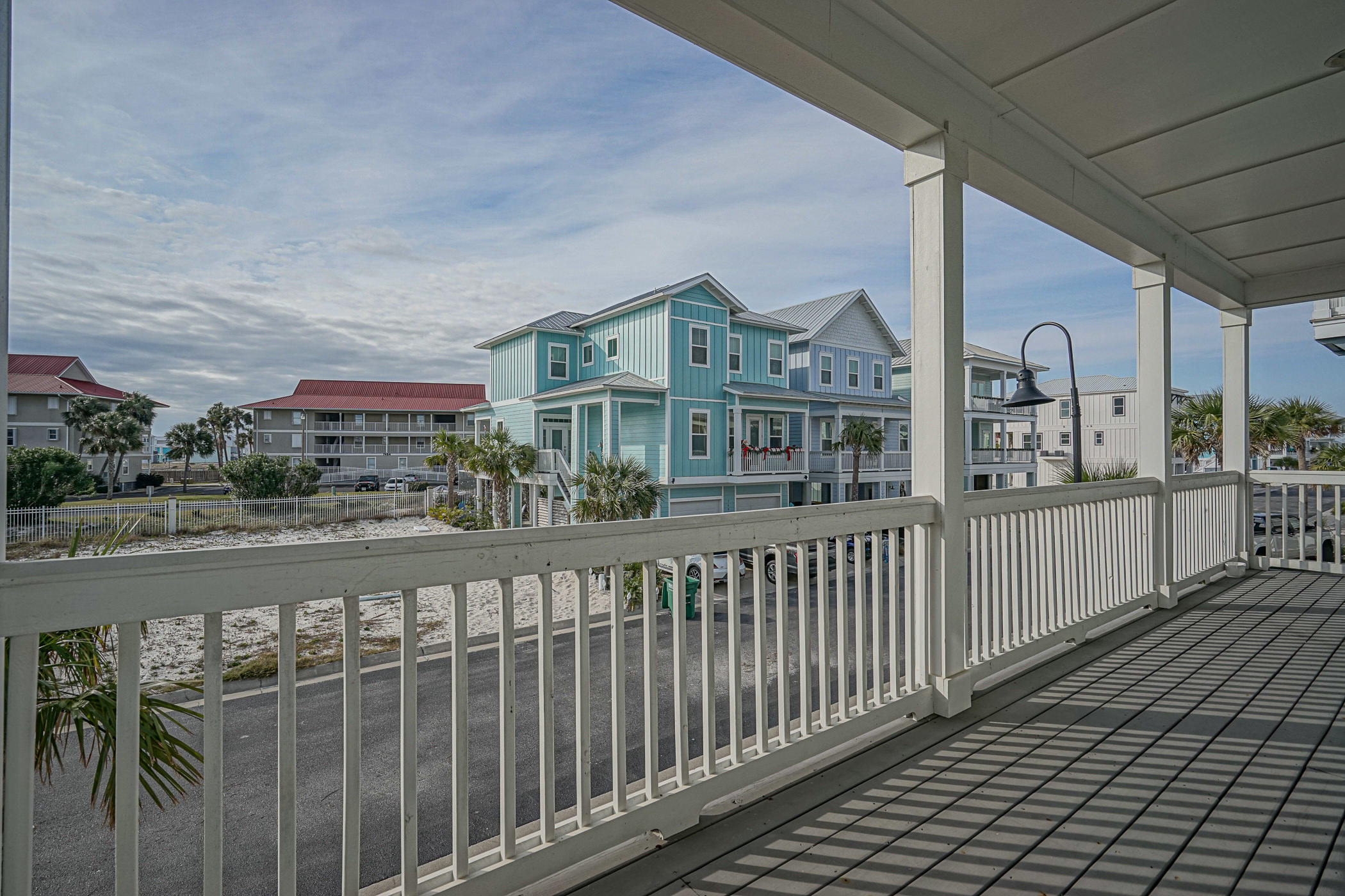 BY THE SEA - Residential