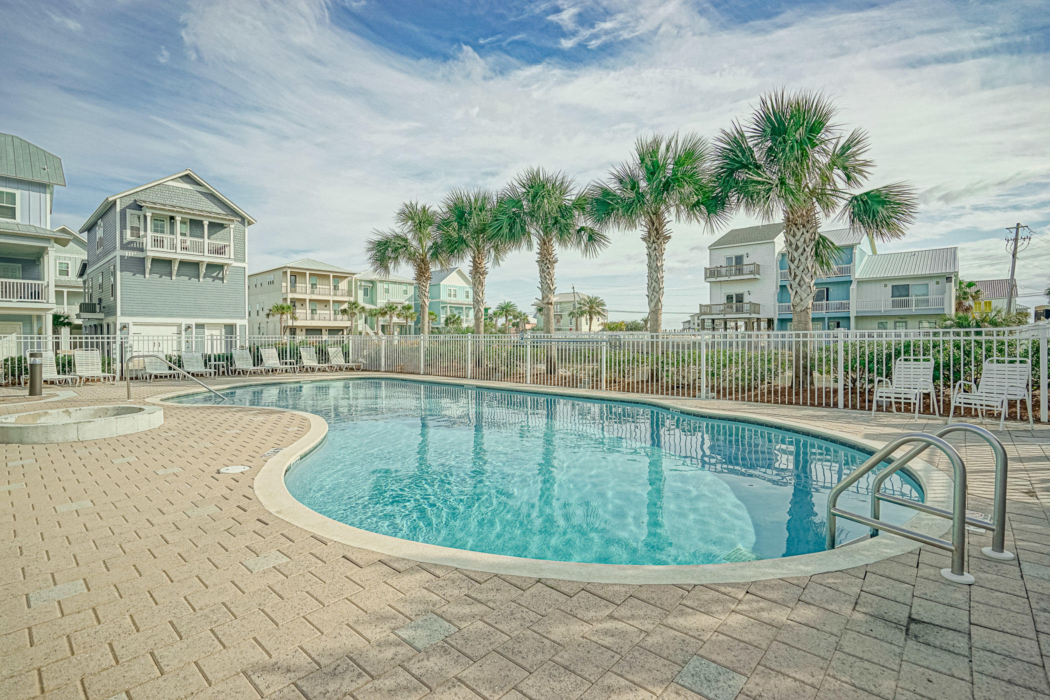 BY THE SEA - Residential