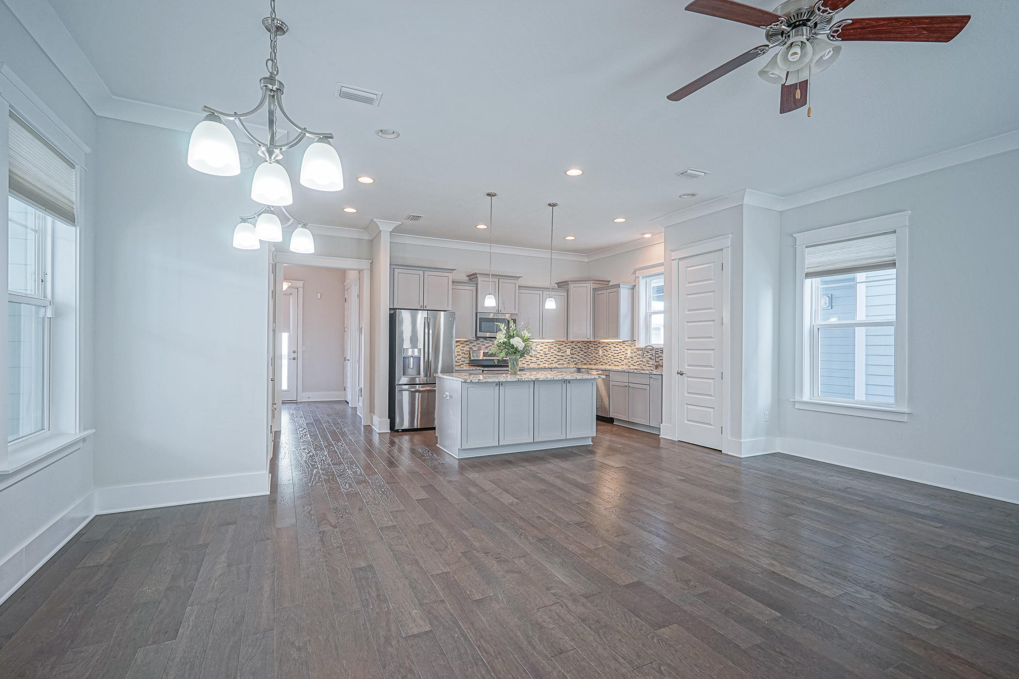 BY THE SEA - Residential