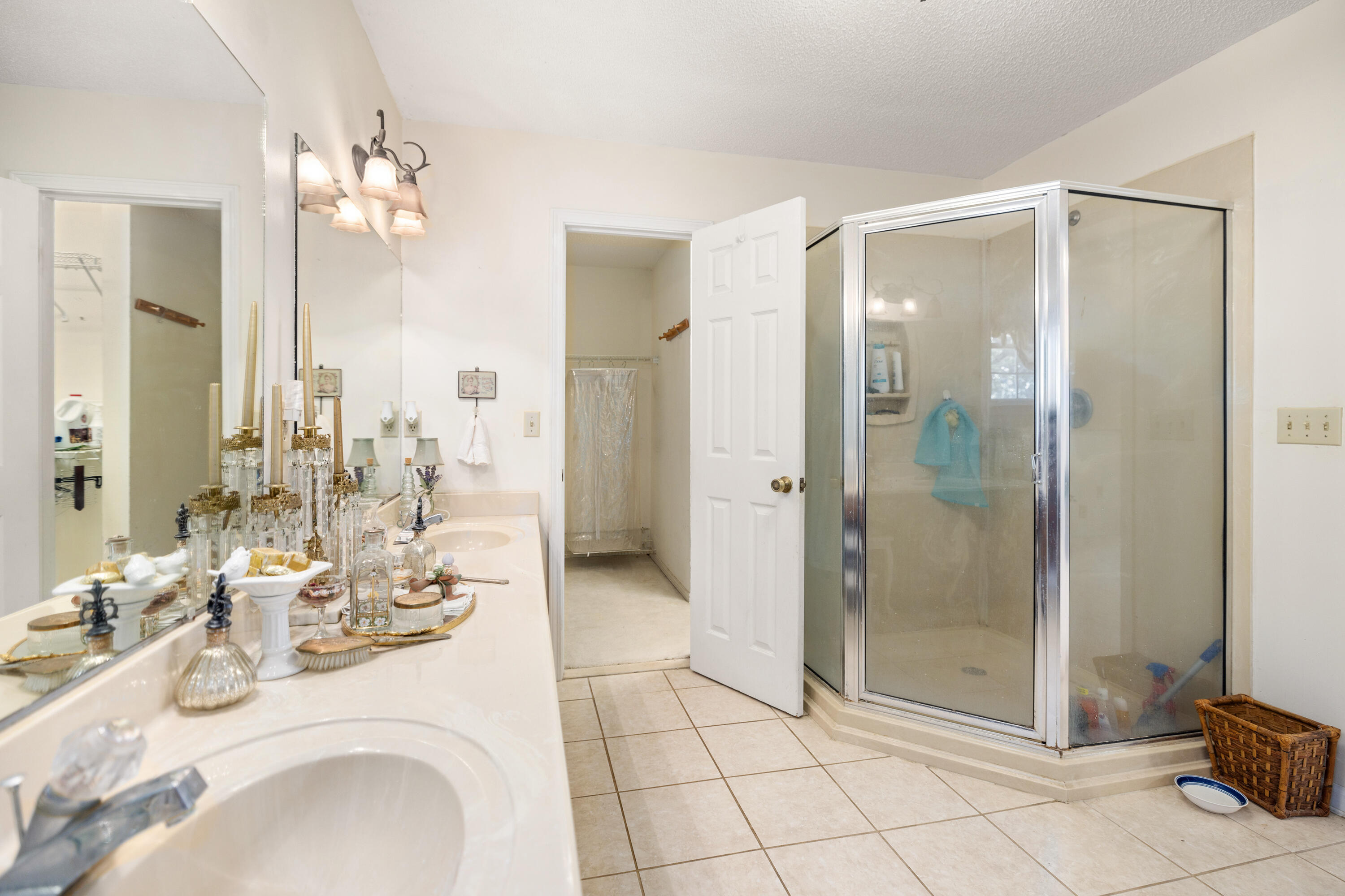 CARIBBEAN VILLAGE WEST - Residential