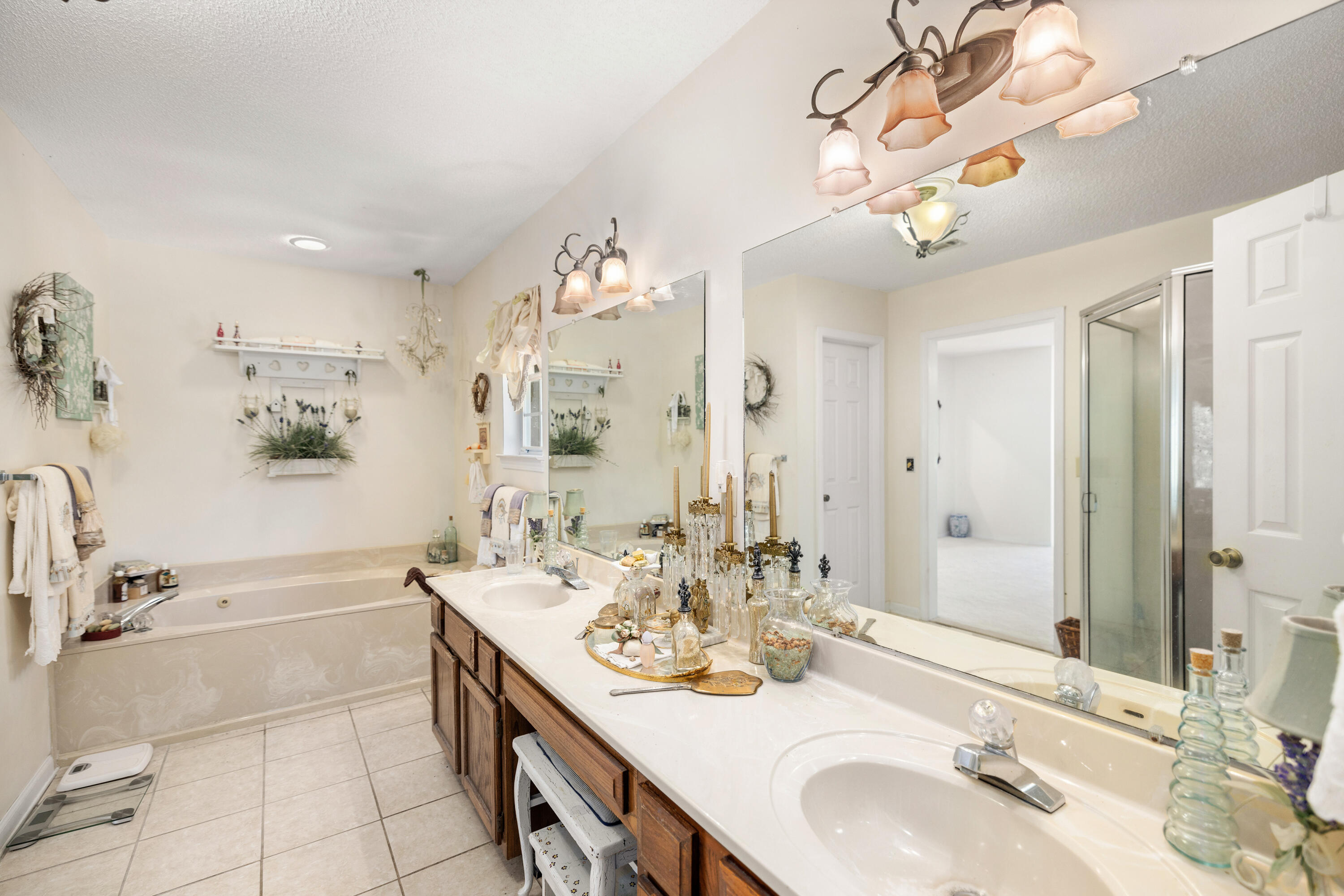 CARIBBEAN VILLAGE WEST - Residential