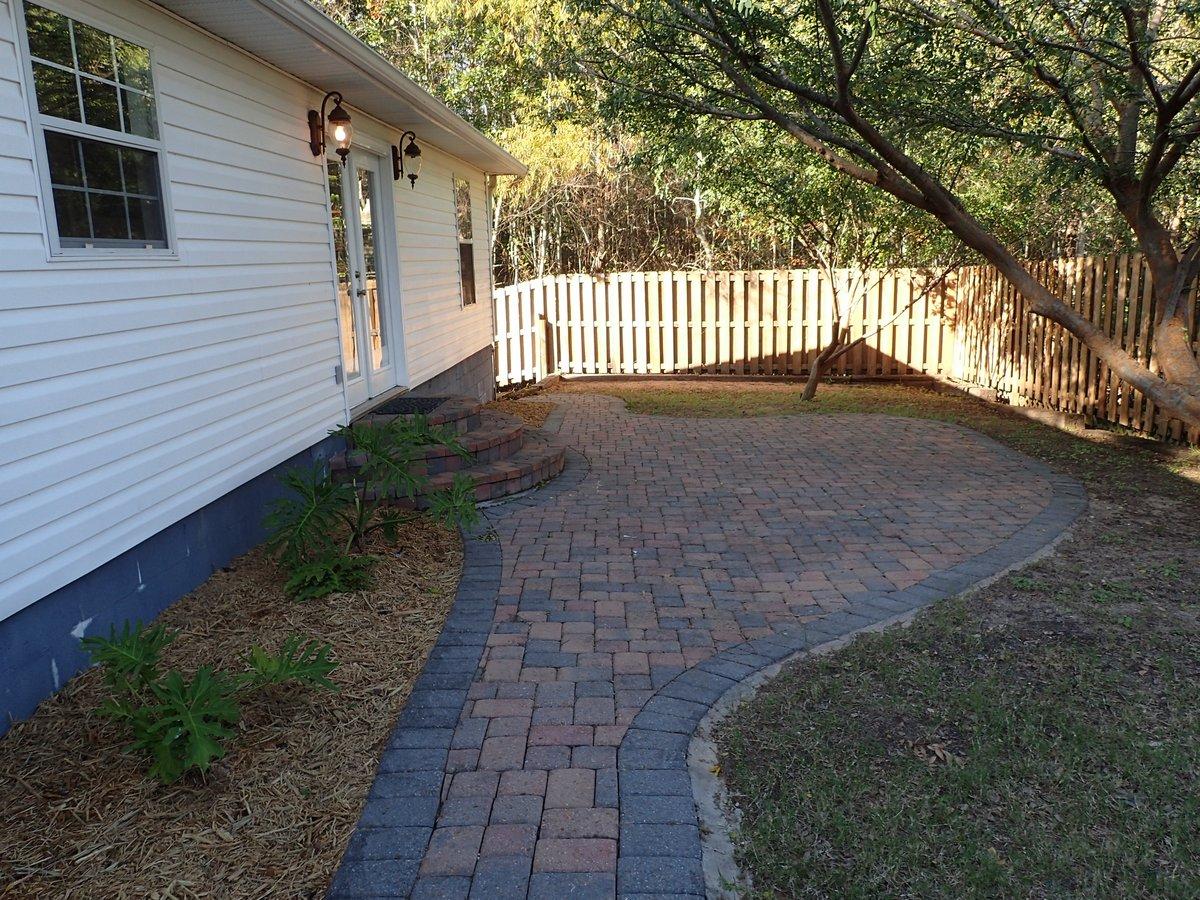 SOUTH POINTE EST. - Residential