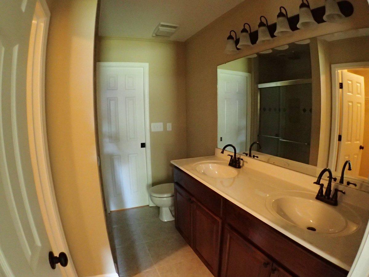 SOUTH POINTE EST. - Residential