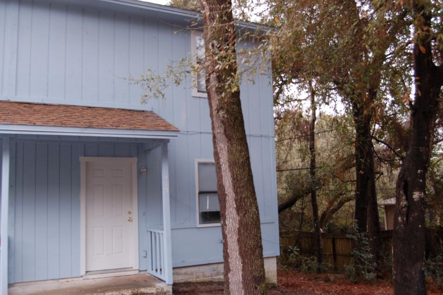 Quaint 2 bedroom / 1.5 bath end unit townhome located in a quiet neighborhood in North Niceville. Whether you're just starting out or settling down, this home offers plenty of space. The main floor features a nice sized living room, half bath and large kitchen with plenty of counter space and cabinets. The second floor offers two spacious bedrooms with a bath in between. Call today, at this price, this one won't last. Sorry no pets and no indoor smoking.