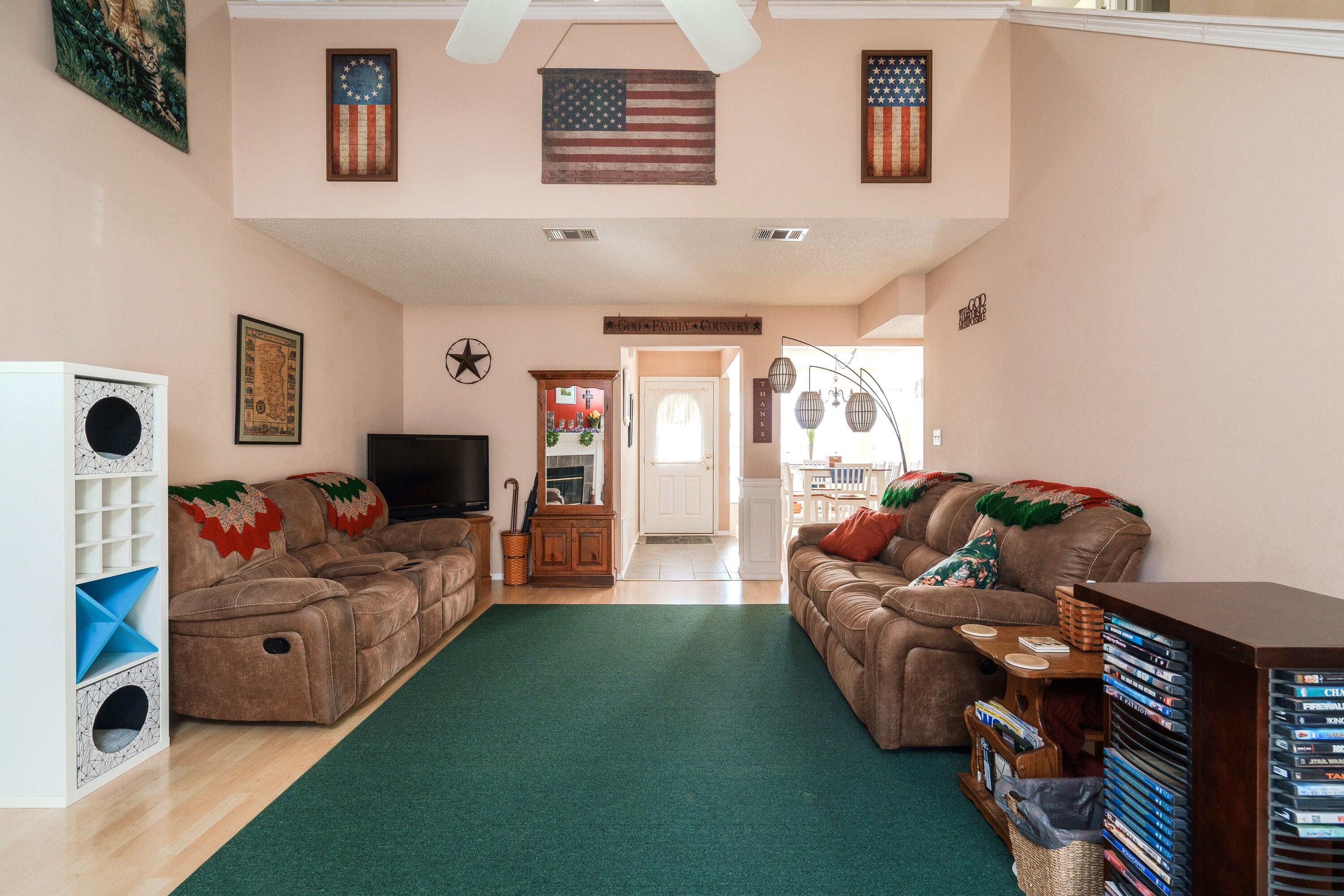 HUNTERS RUN S/D - Residential