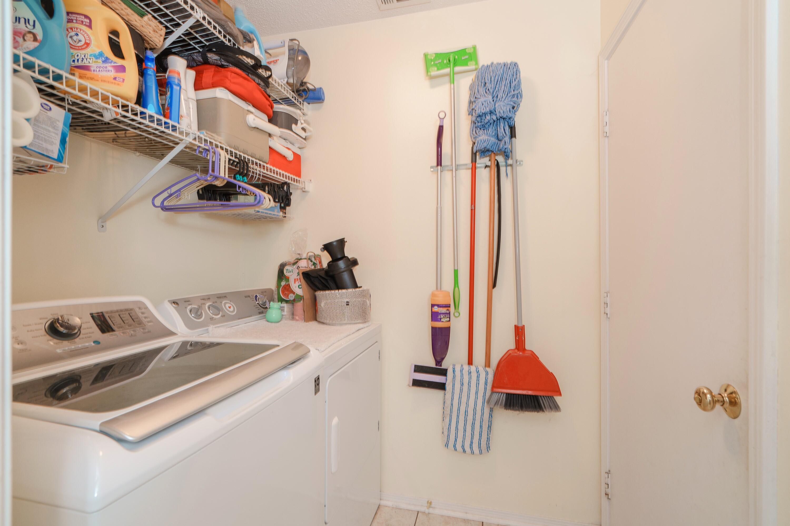 HUNTERS RUN S/D - Residential