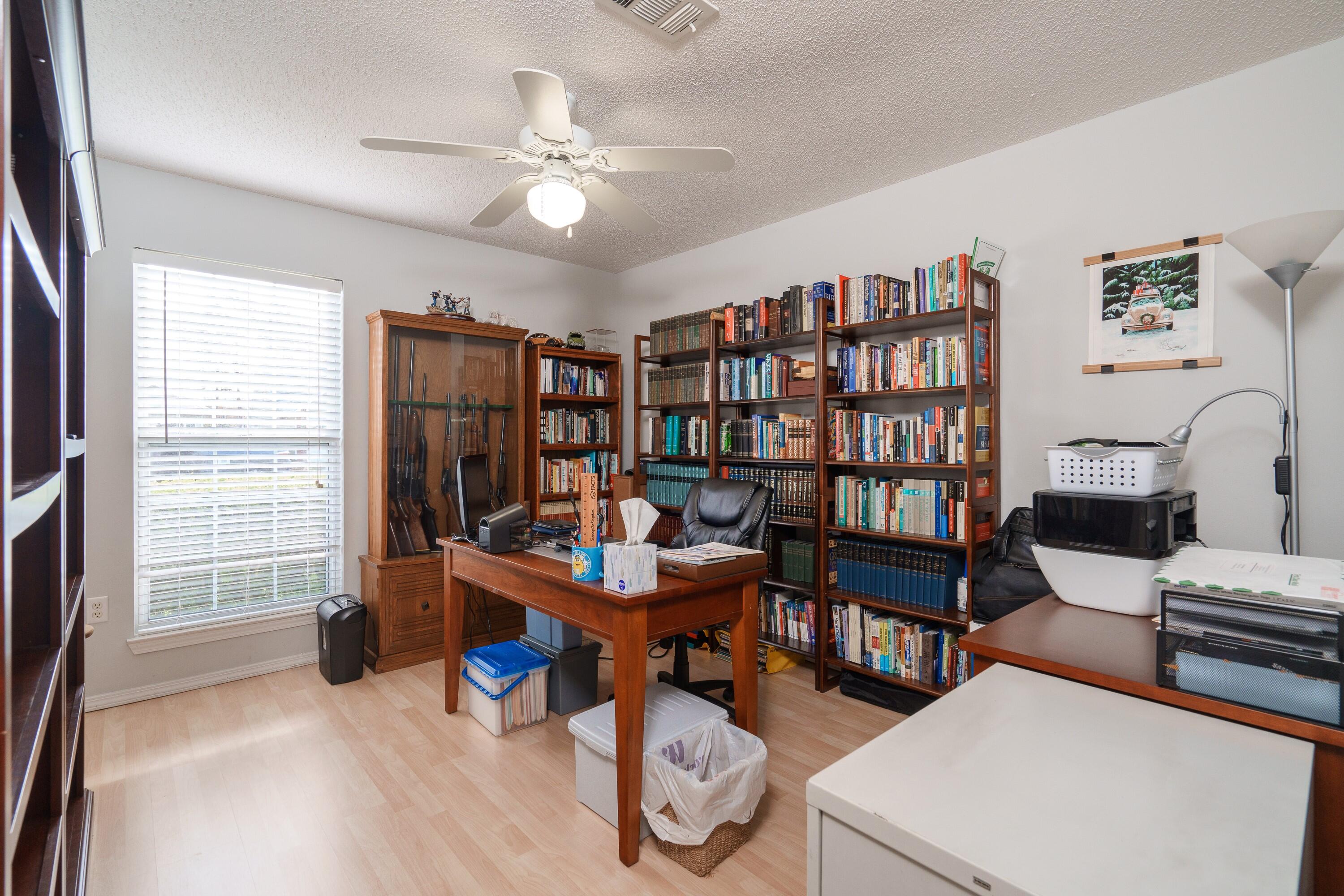 HUNTERS RUN S/D - Residential