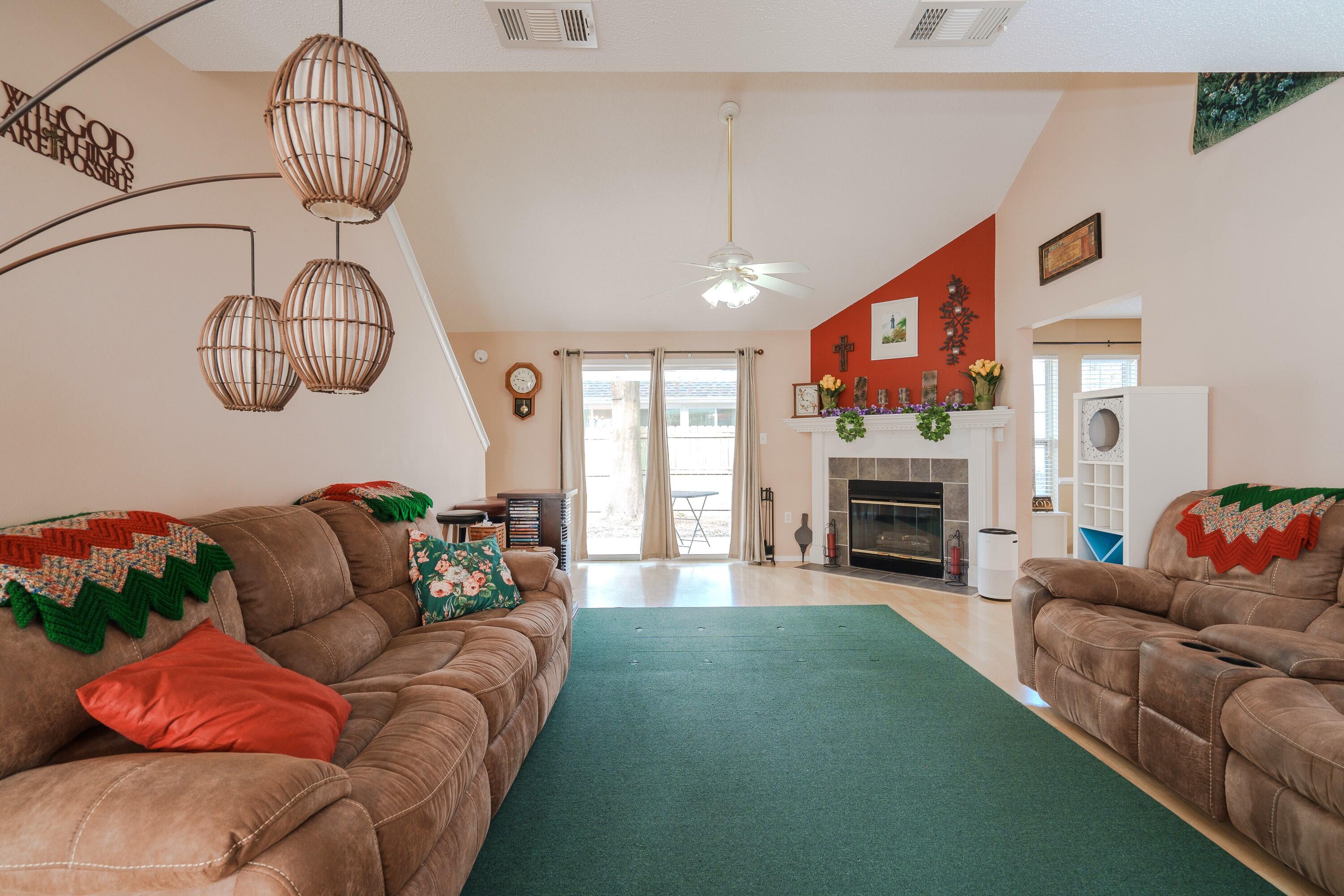 HUNTERS RUN S/D - Residential