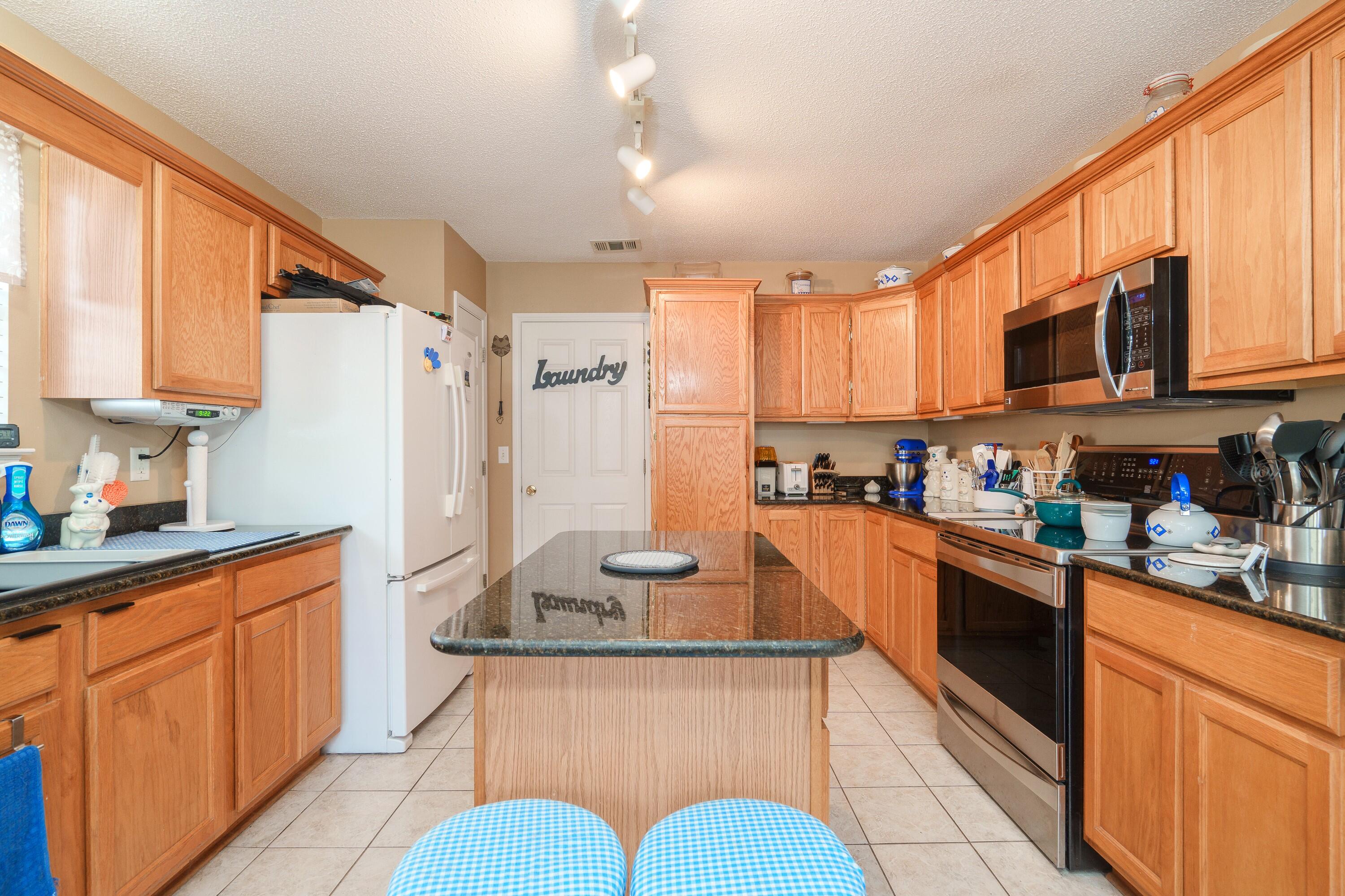 HUNTERS RUN S/D - Residential