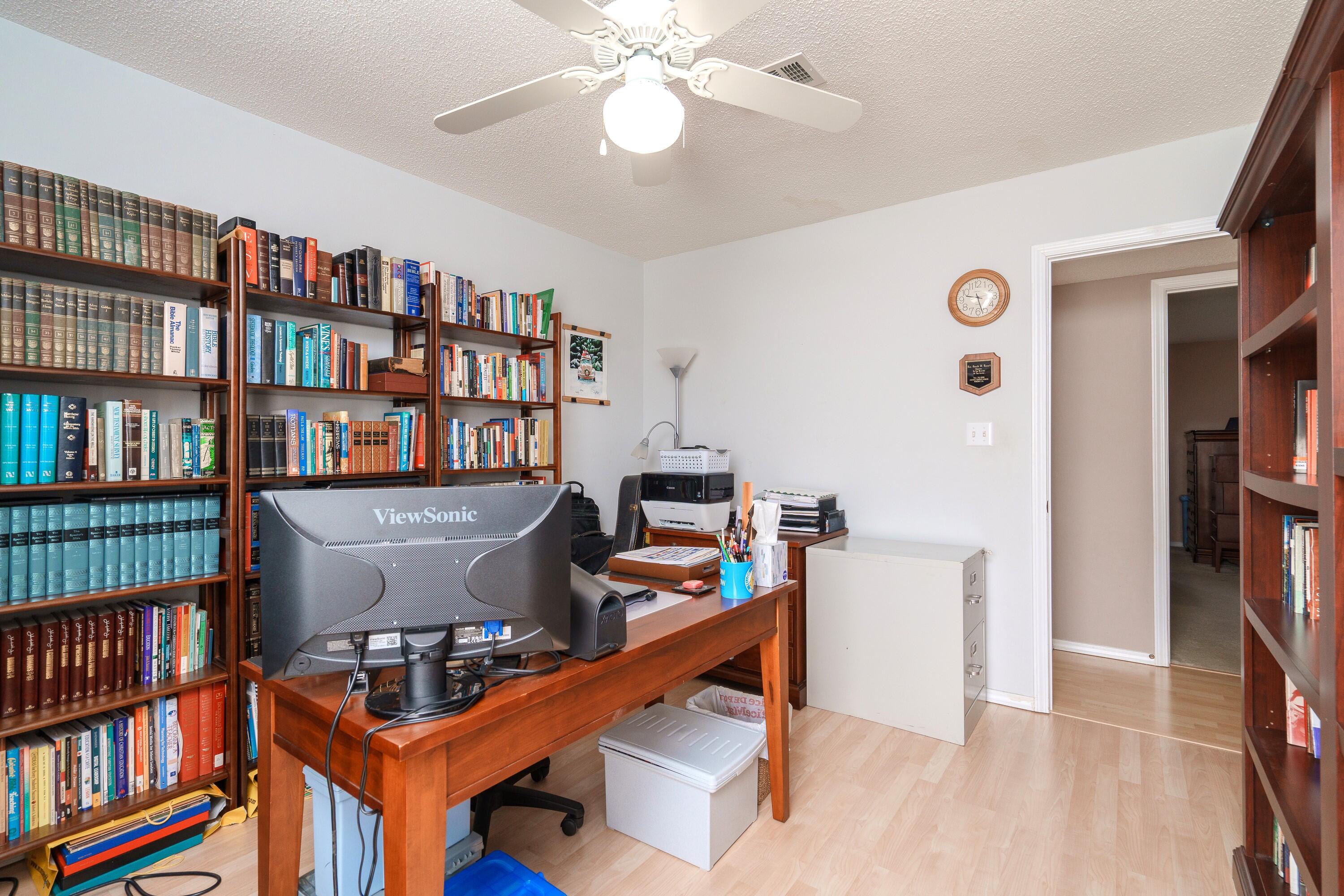 HUNTERS RUN S/D - Residential