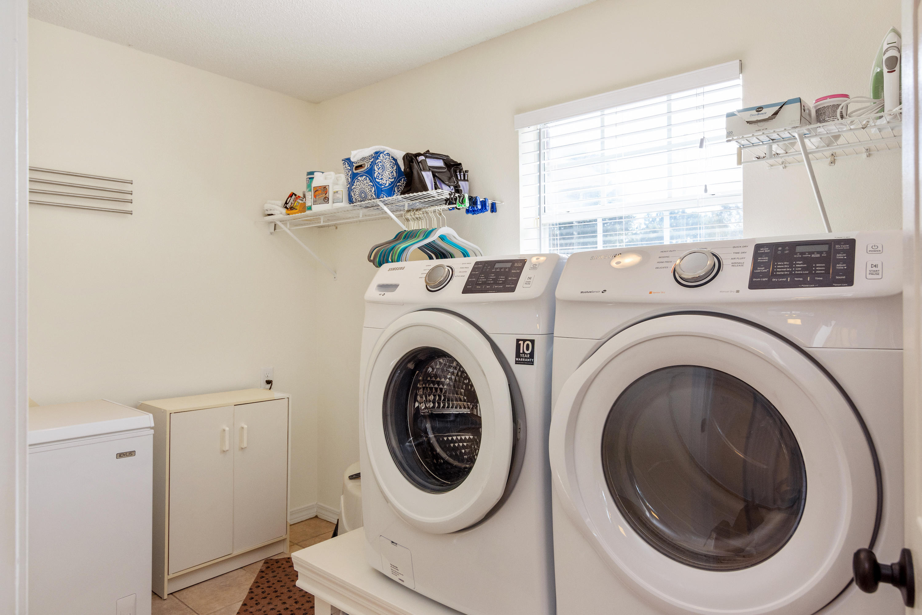 COUNTRYVIEW ESTATES 6TH ADDN PH2 - Residential