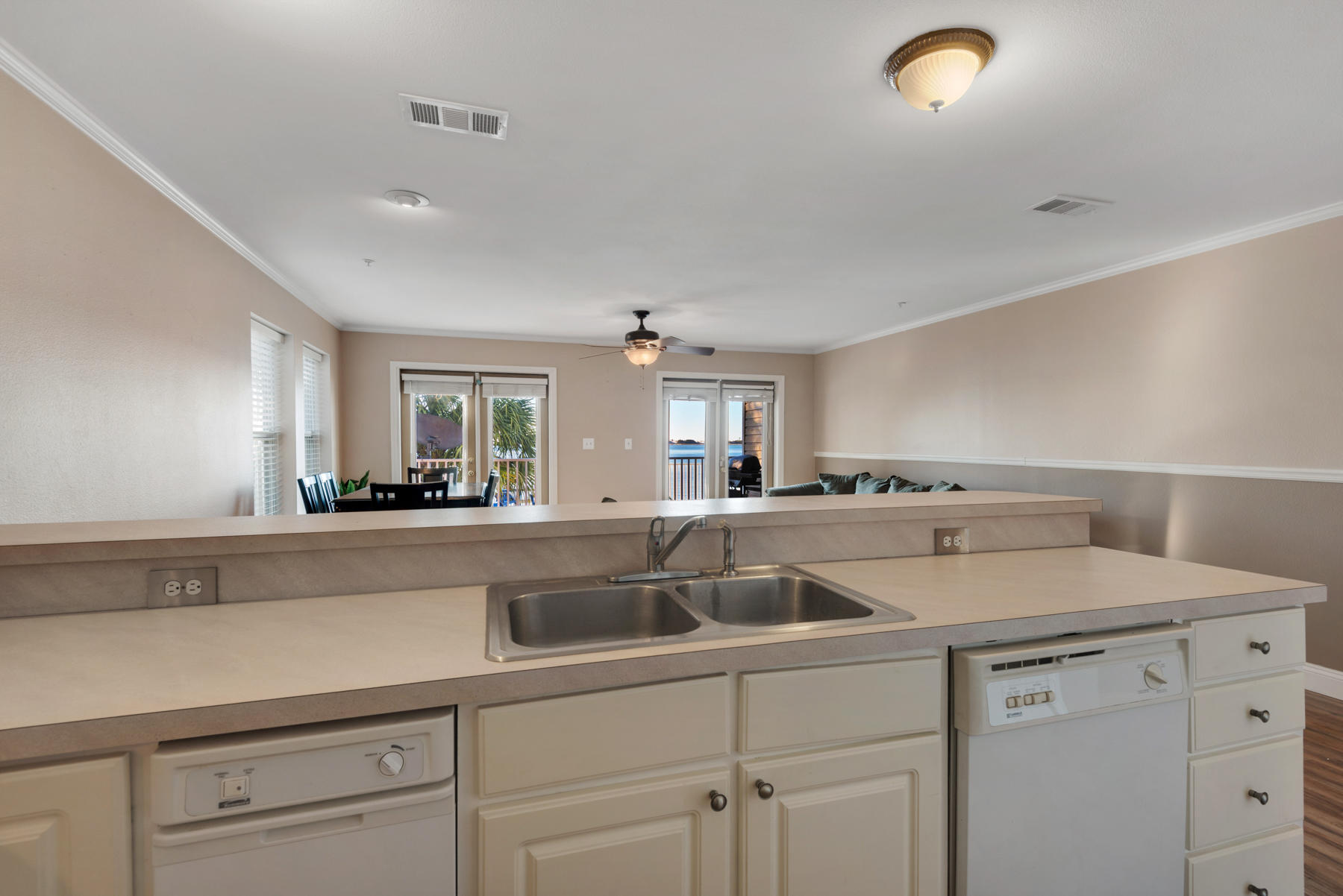 RUM ISLAND CONDOMINIUM - Residential